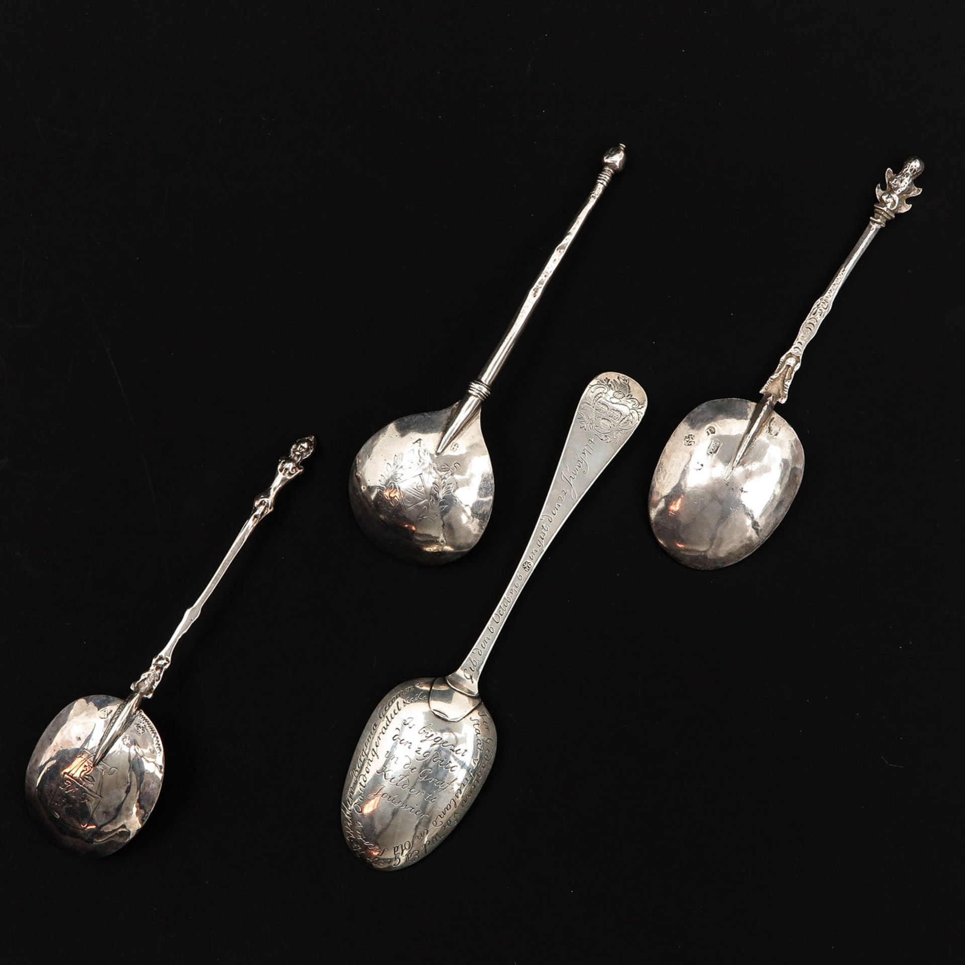 A Collection of 4 Silver Spoons - Image 2 of 10