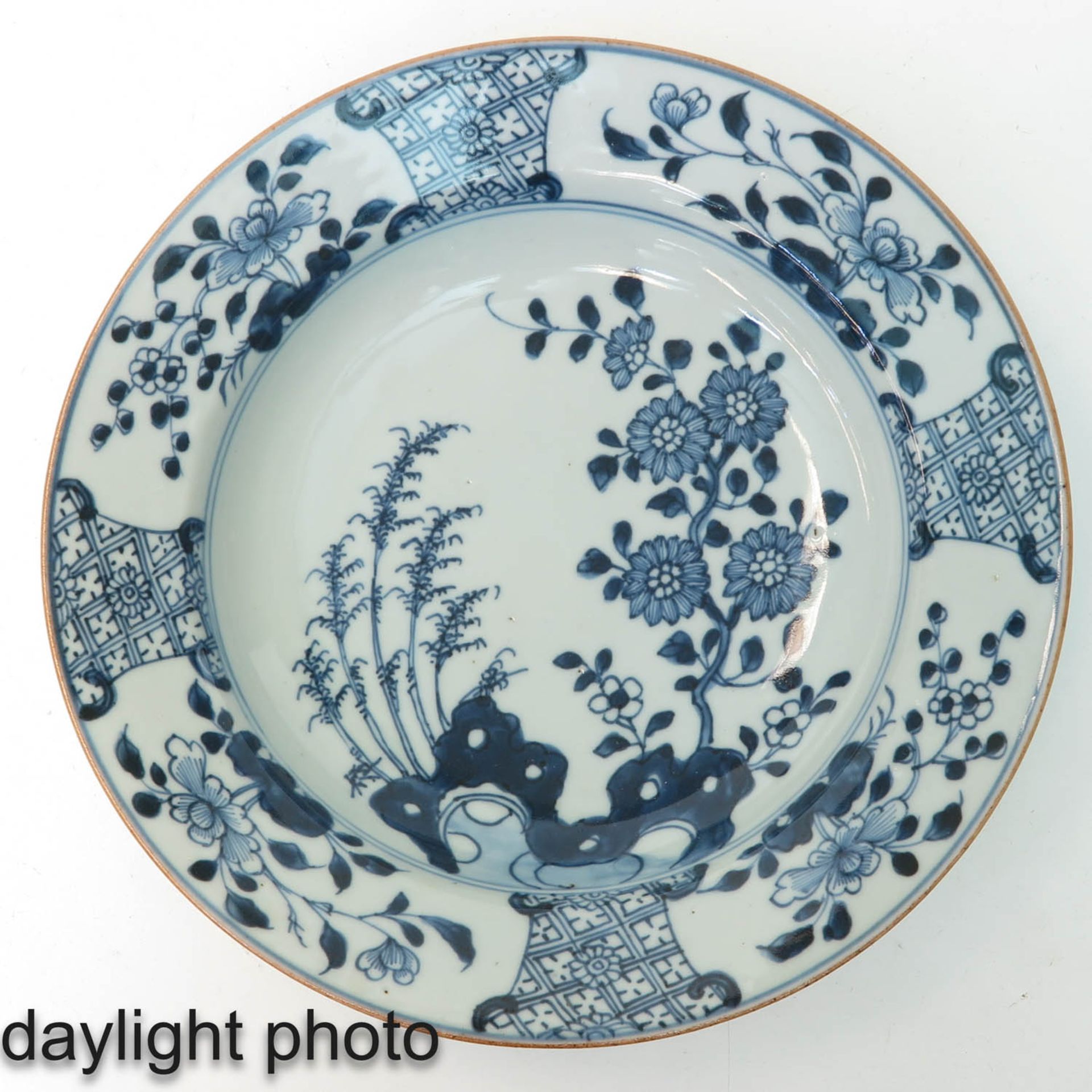 A Series of 4 Blue and White Plates - Image 7 of 9