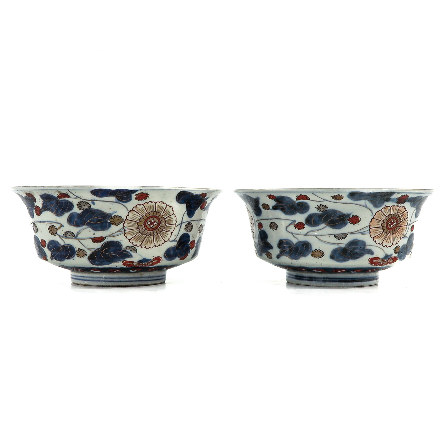 A Pair of Polychrome Serving Bowls - Image 2 of 10