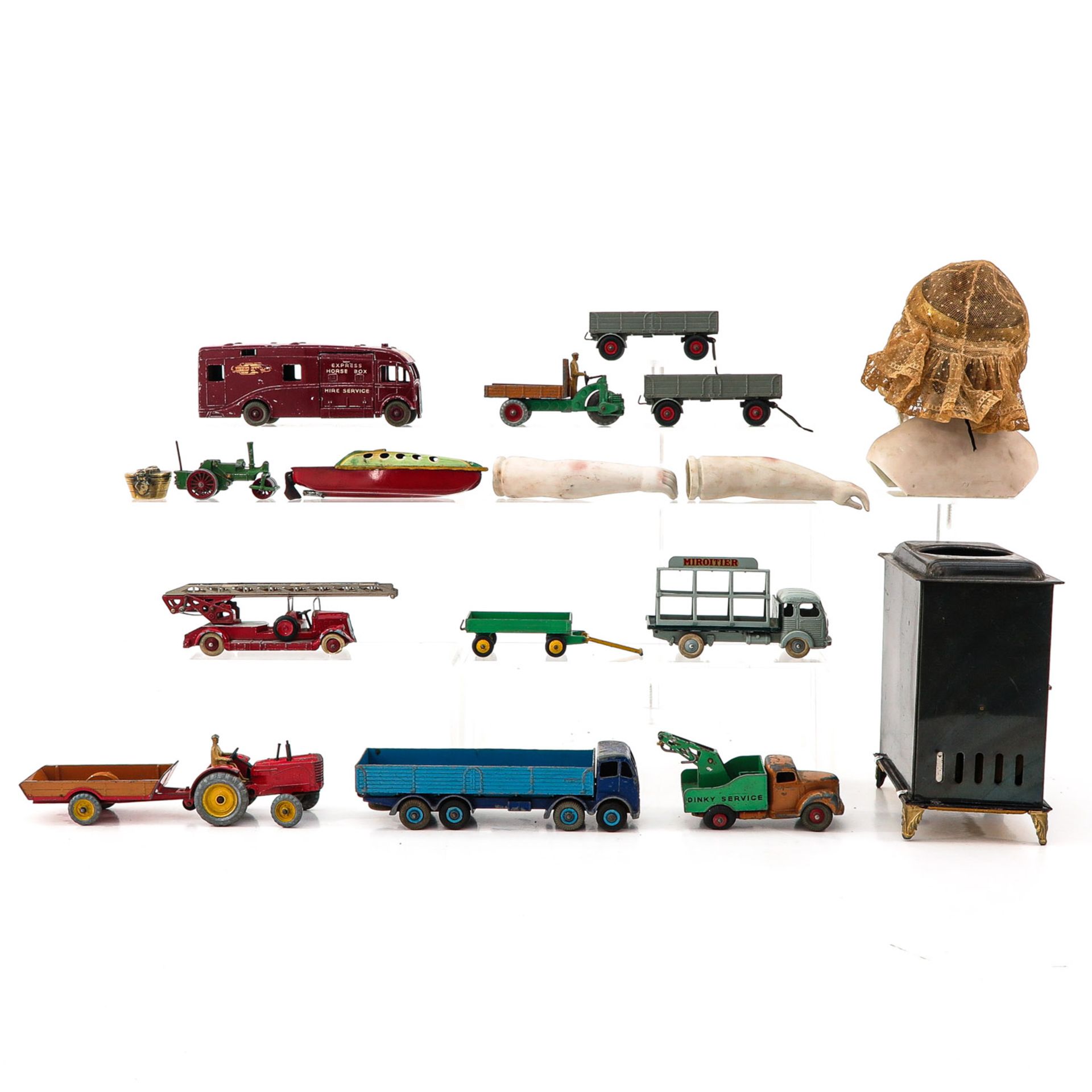 A Collection of Toys - Bild 3 aus 10