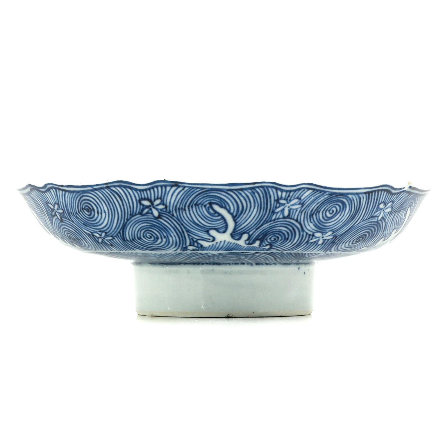 A Blue and White Stem Bowl - Image 4 of 10