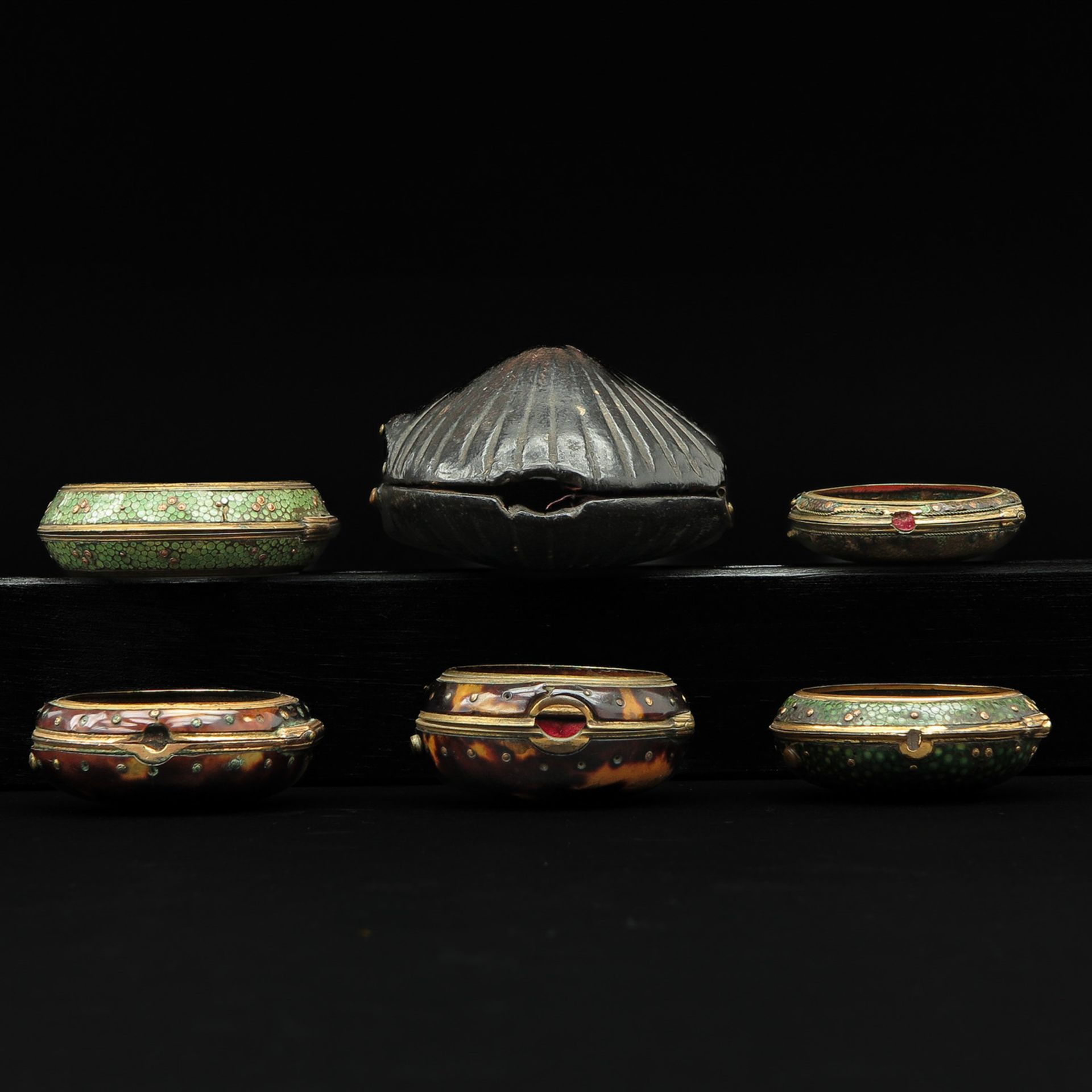 A Collection of 6 Pocket Watch Holders - Image 2 of 9