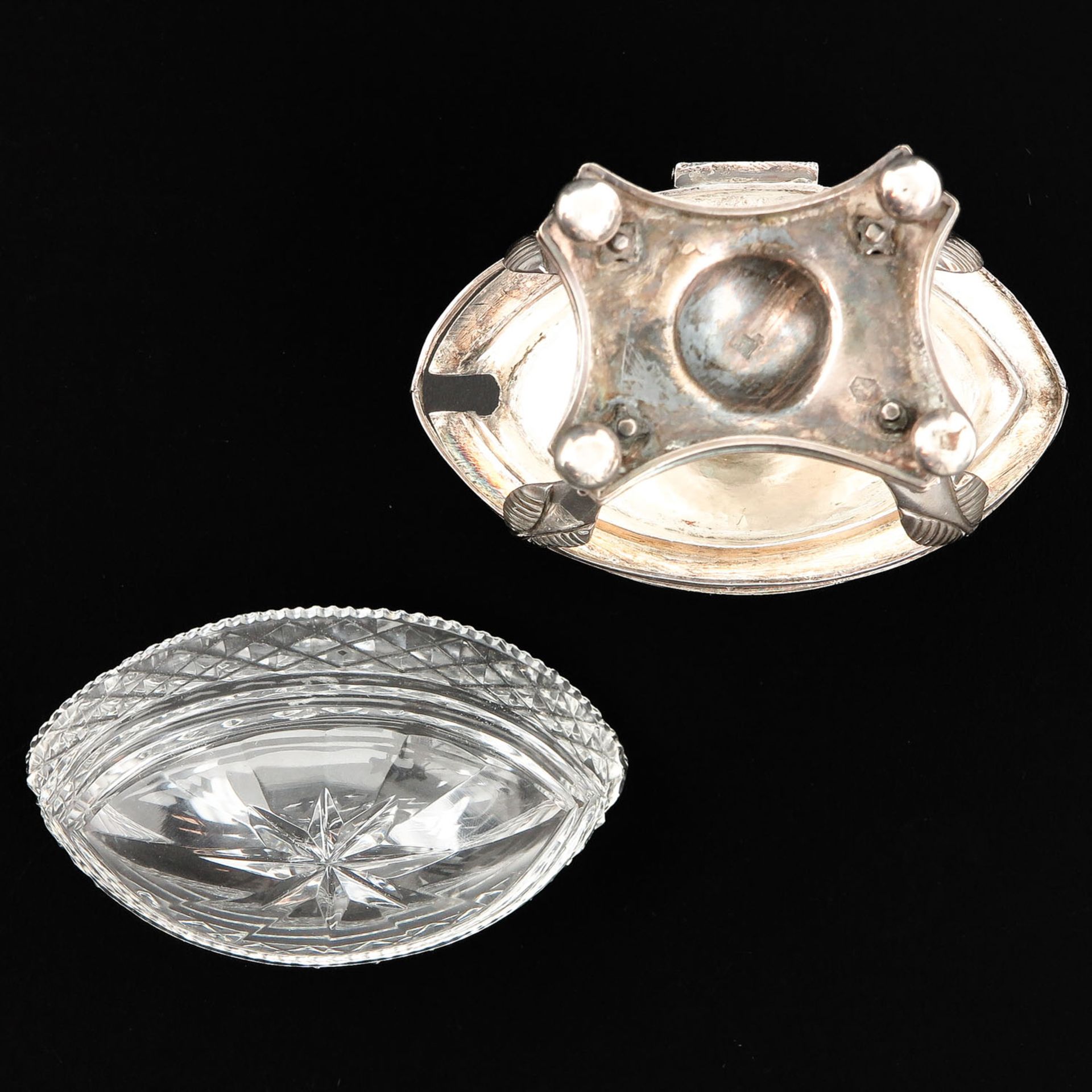 A Silver and Crystal Mustard Pot - Image 6 of 10