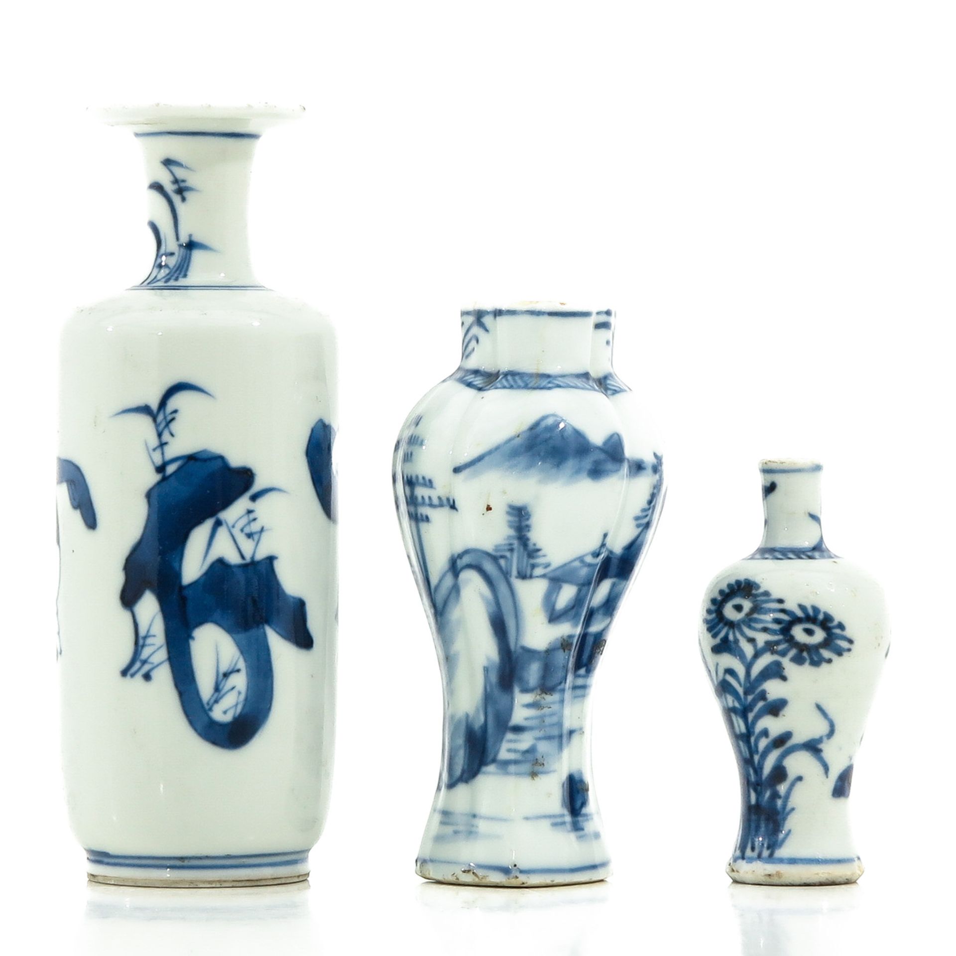 A Collection of 3 Miniature Vases - Image 2 of 10