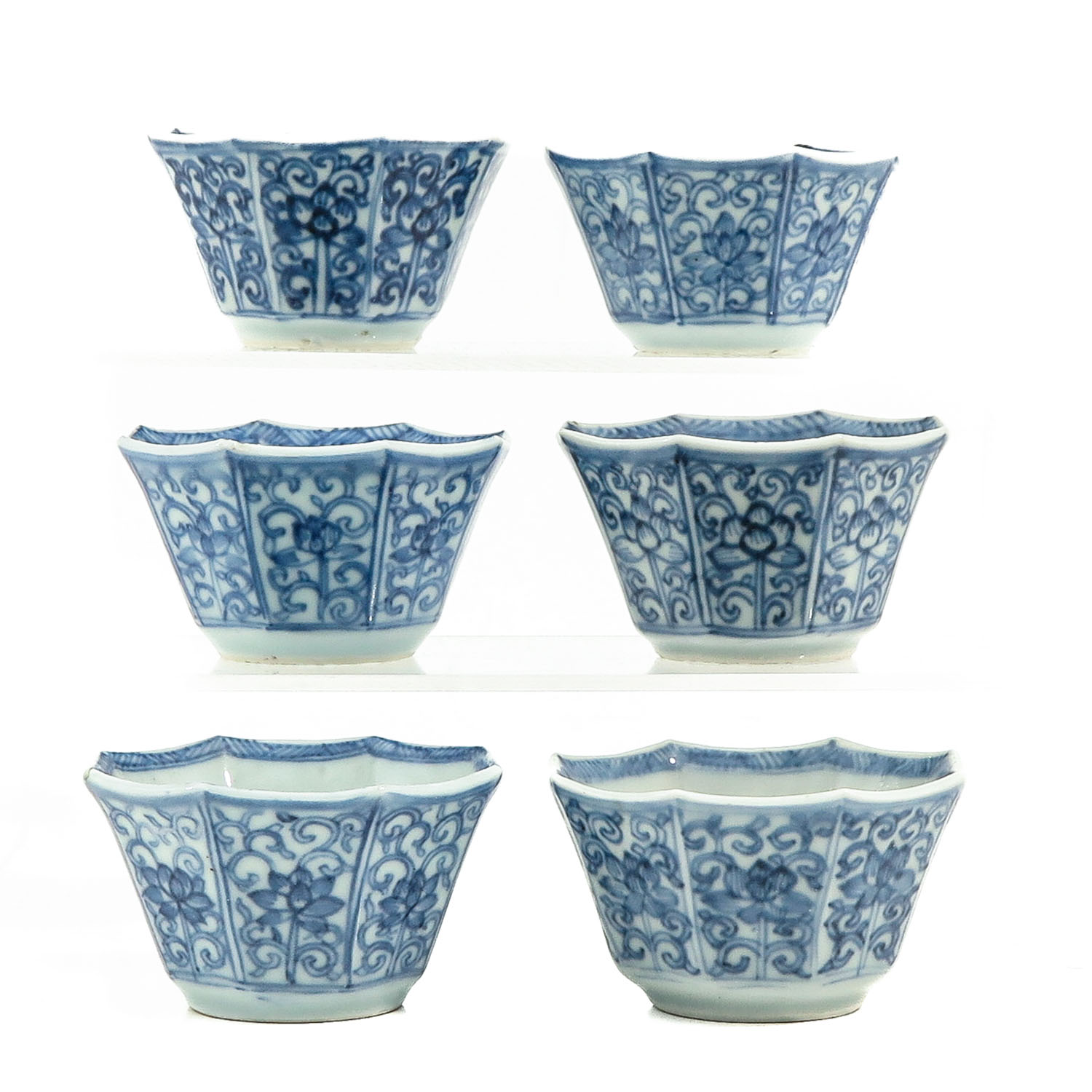 A Series of Blue and White Cups and Saucers - Image 4 of 10