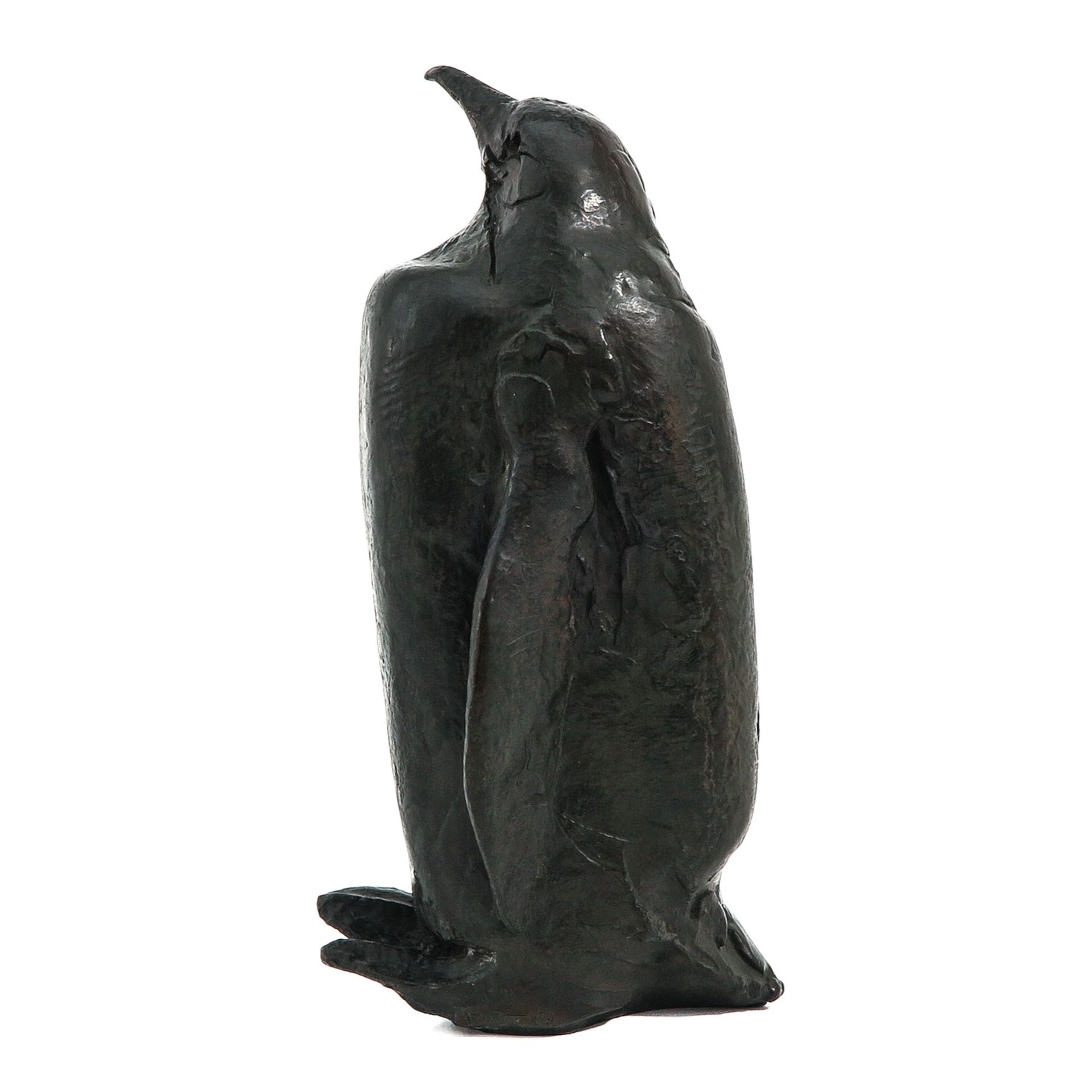 A Penguin Sculpture Signed Theresia van der Pant - Bild 2 aus 9