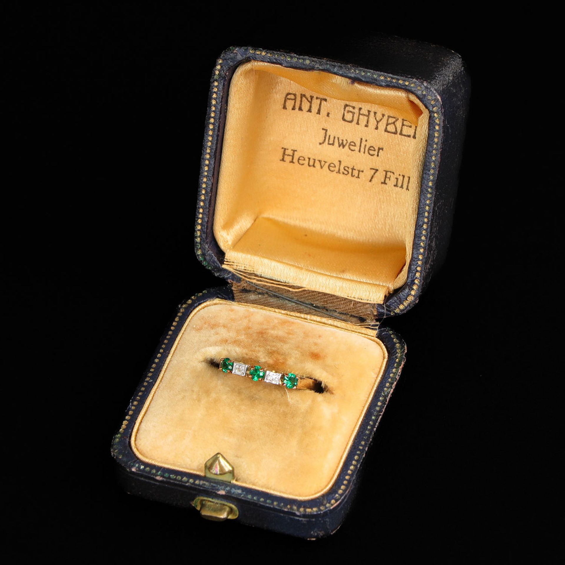 A Ladies 14KG Emerald and Diamond Ring - Image 5 of 5