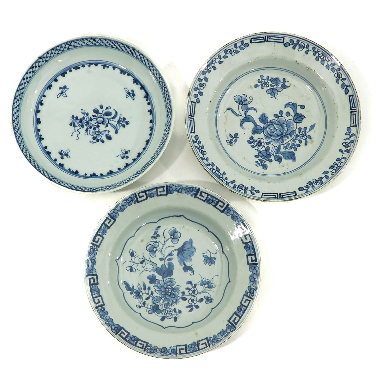 A Collection of 7 Blue and White Plates - Image 7 of 10