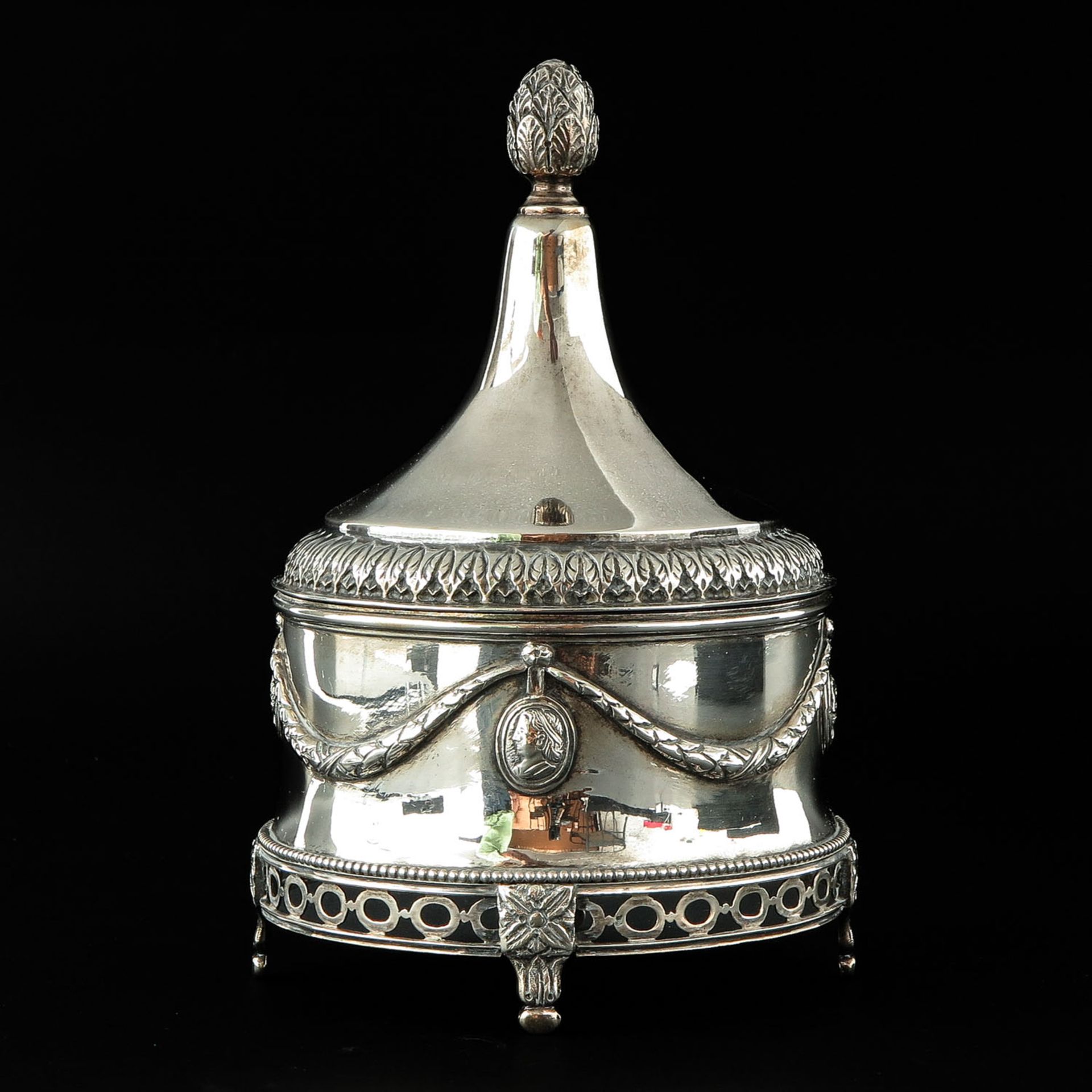A Silver Louis XVI Tobacco Box - Image 2 of 9