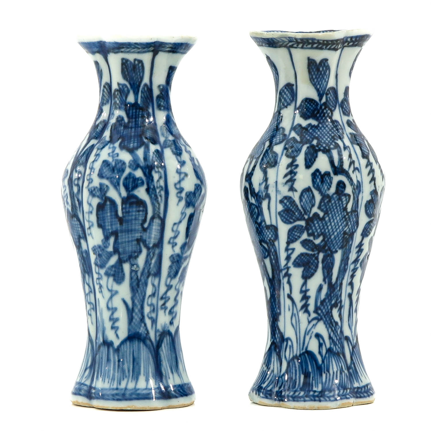 A Pair of small Blue and White Vases - Image 3 of 9