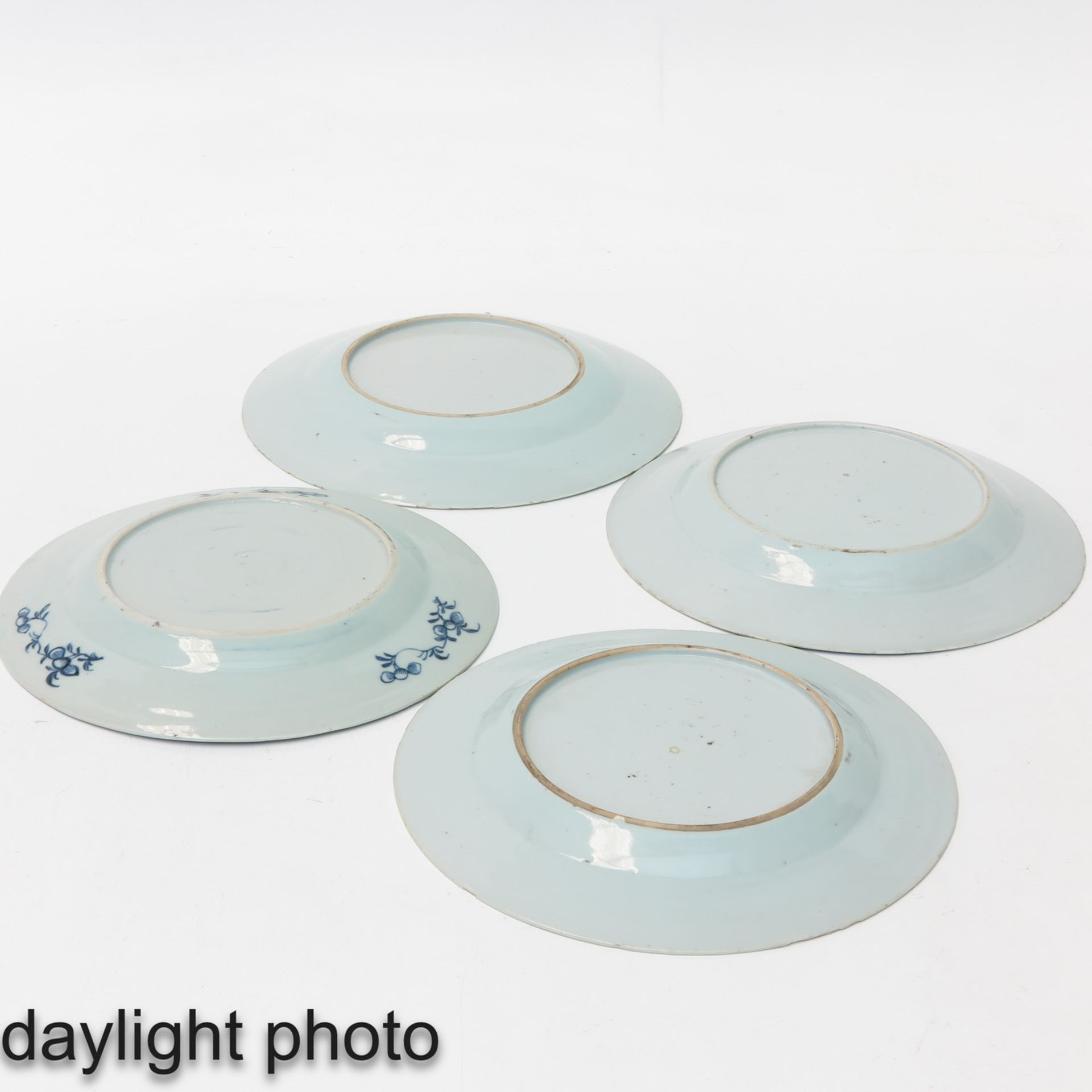 A Collection of 6 Blue and White Plates - Image 10 of 10