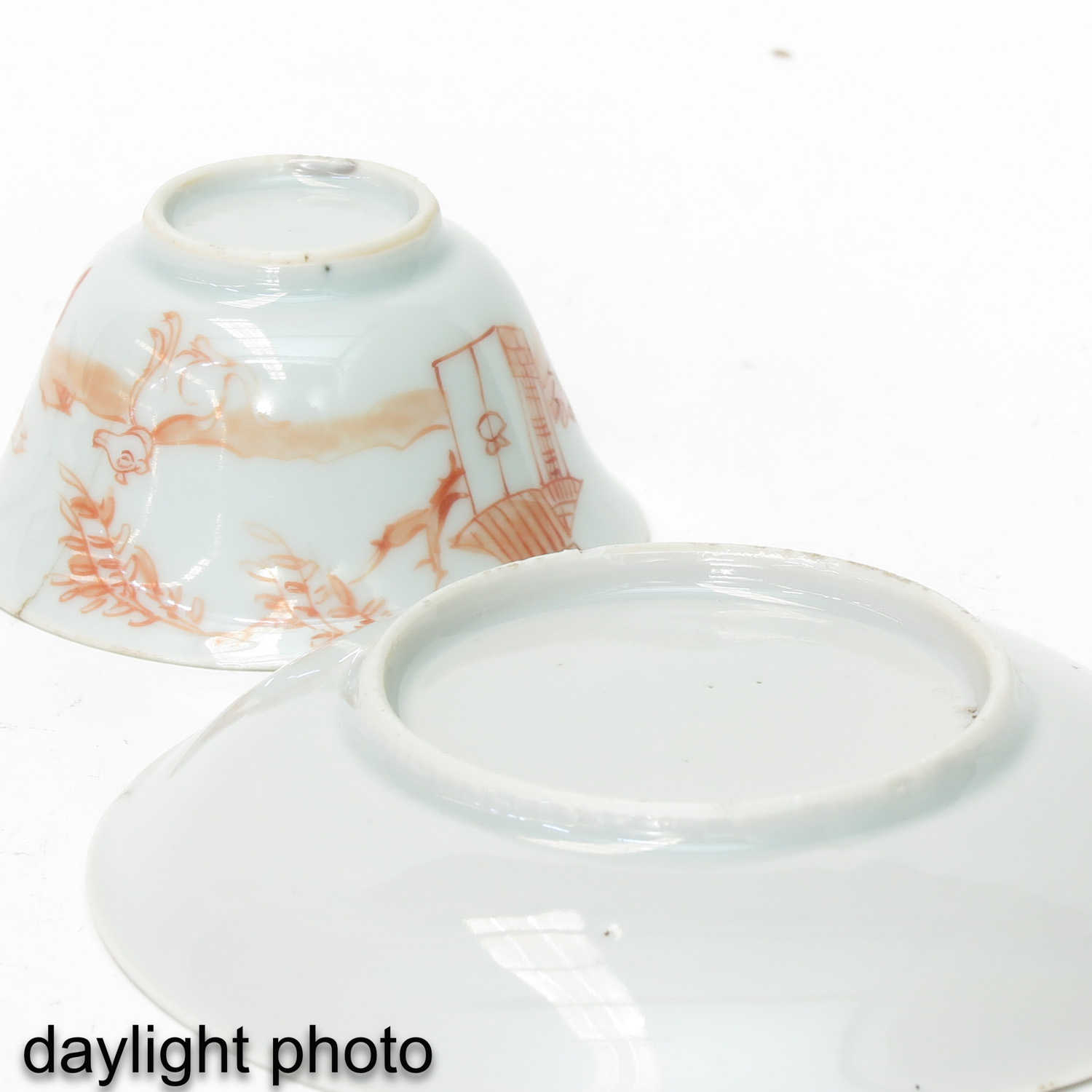 A Collection of Milk and Blood Decor Cups and Saucers - Image 10 of 10