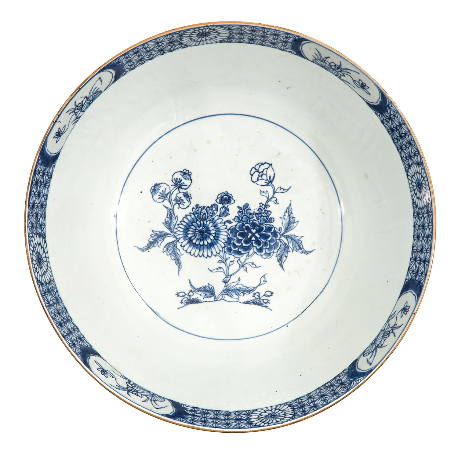 A Large Blue and White Serving Bowl - Image 5 of 9