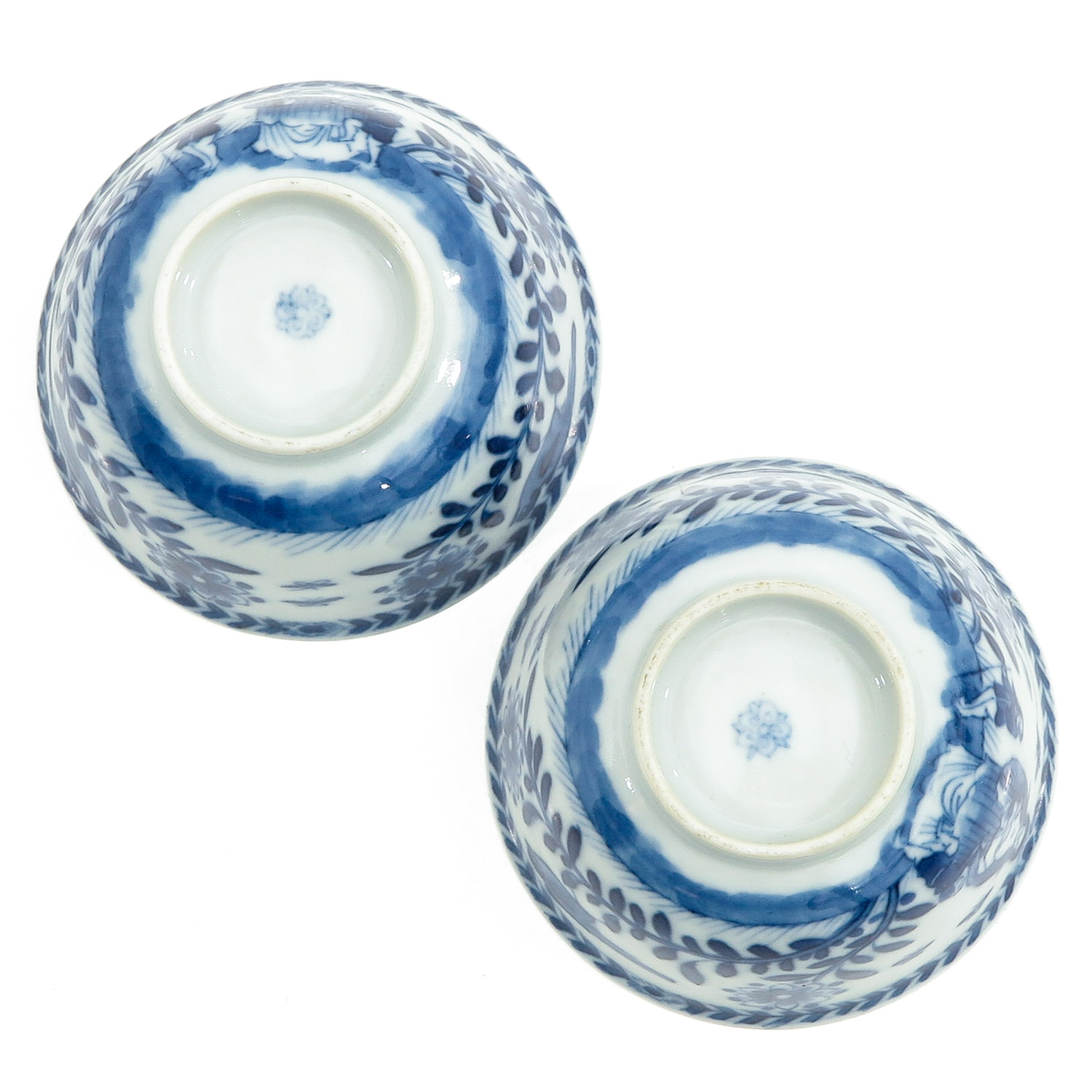 A Collection of Blue and White Cups and Saucer - Image 6 of 10