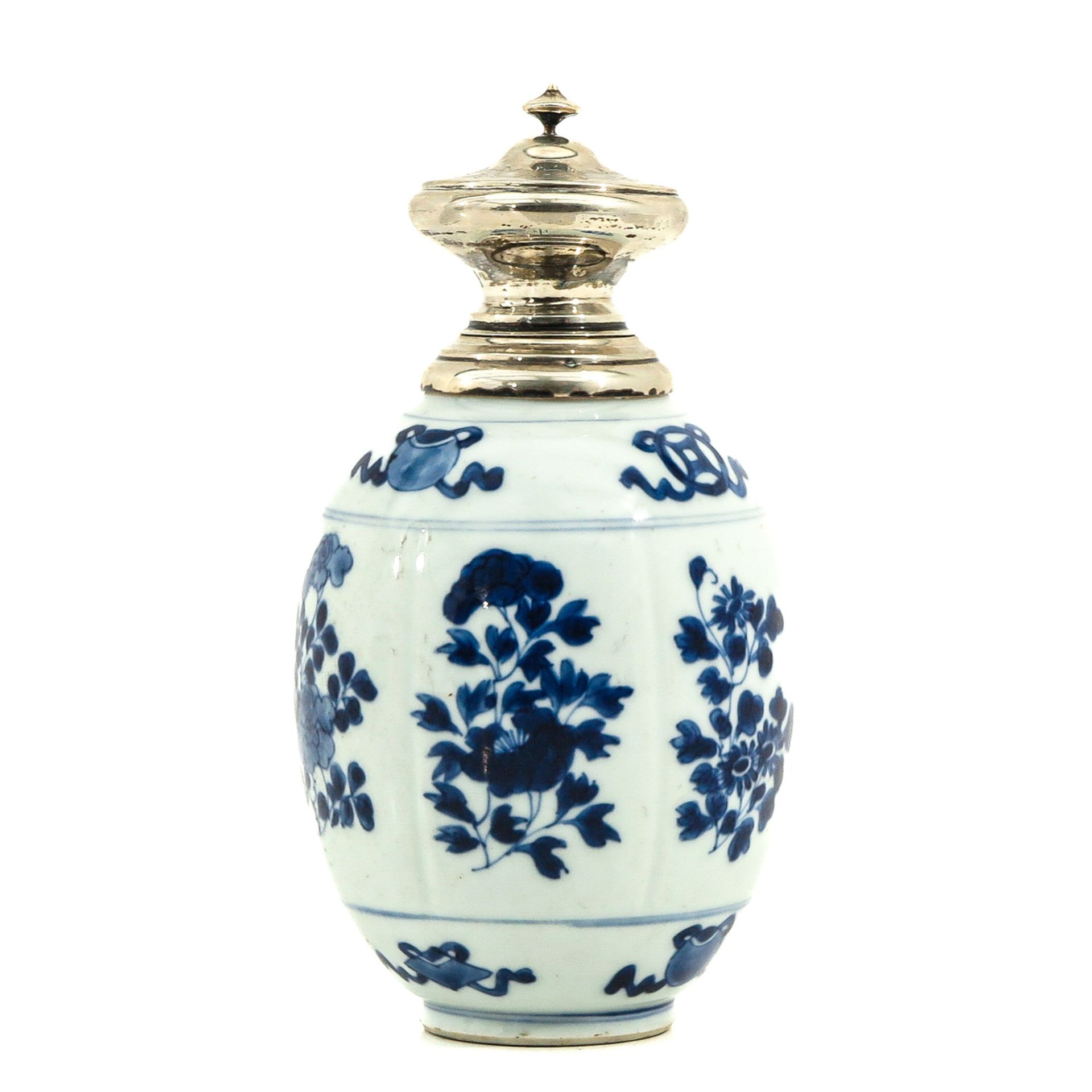 A Blue and White Tea Caddy - Image 3 of 10