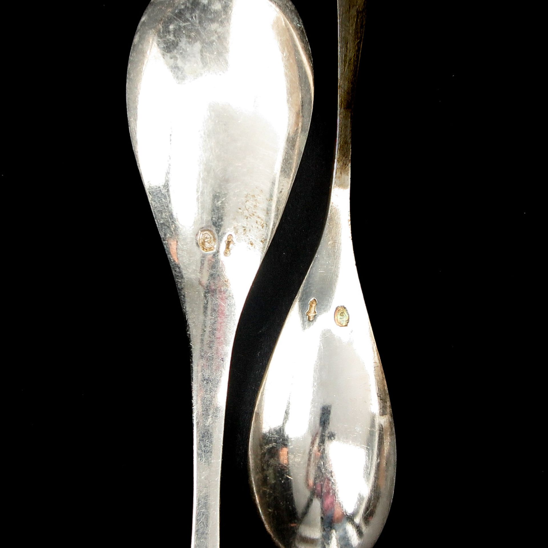 A Dutch Silver Knitting Spoon - Image 5 of 10