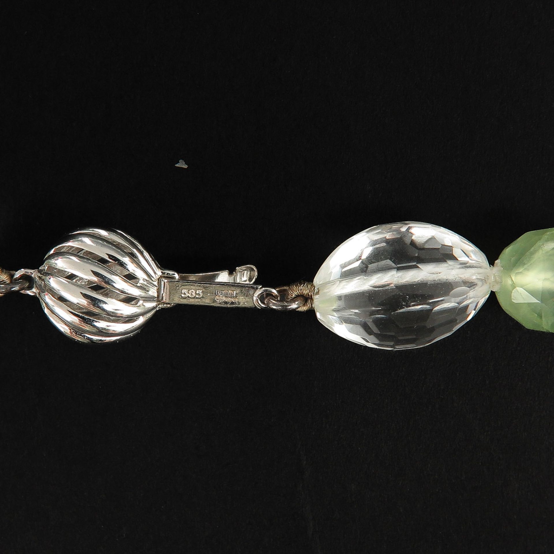 A Rock Crystal Necklace with 14KG Clasp - Image 5 of 6