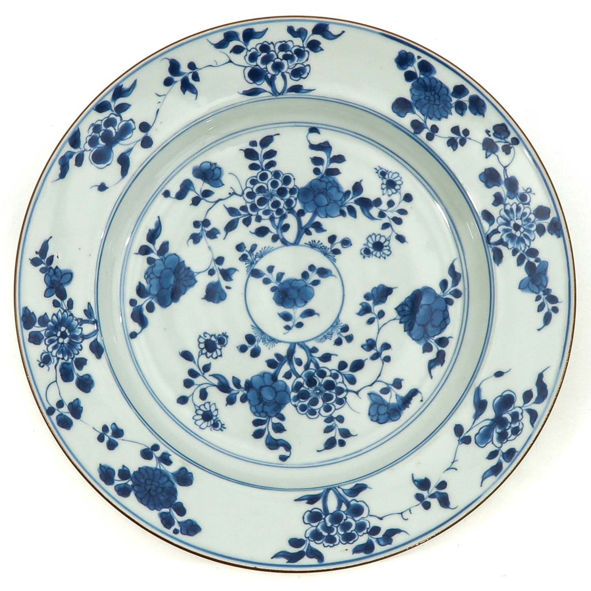 A Lot of 2 Blue and White Plates - Image 5 of 10