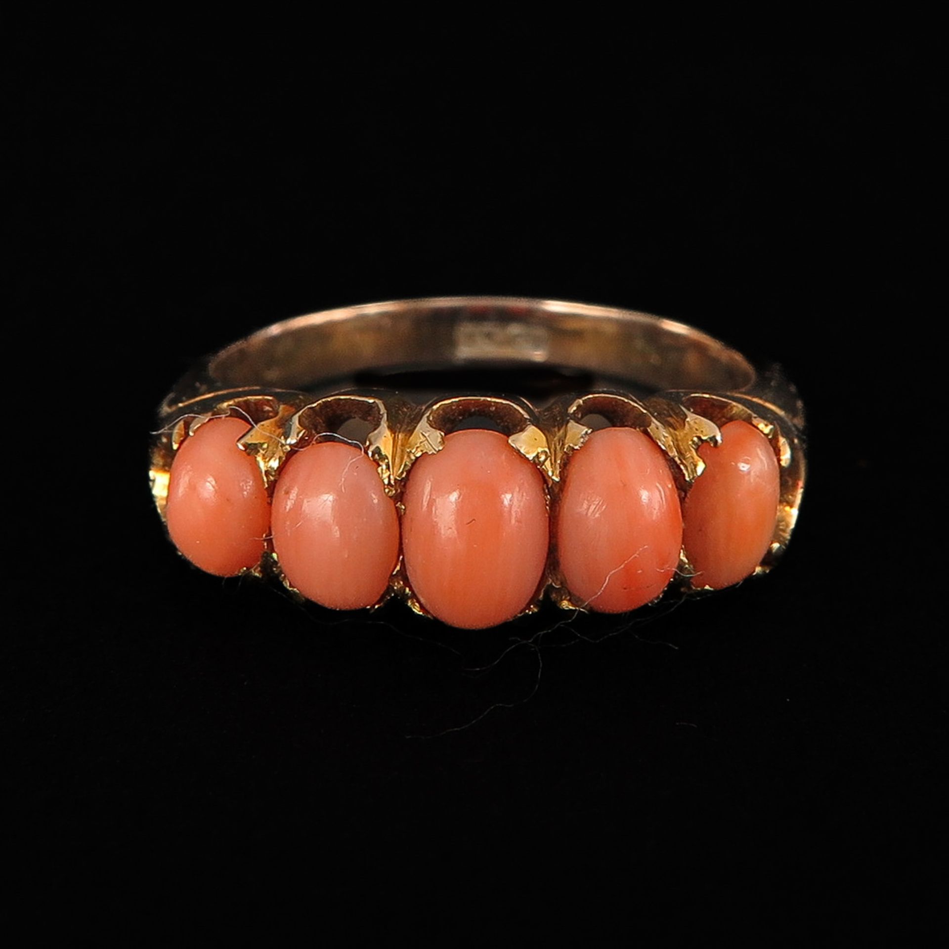 A Ladies 14KG Red Coral Ring - Image 2 of 5