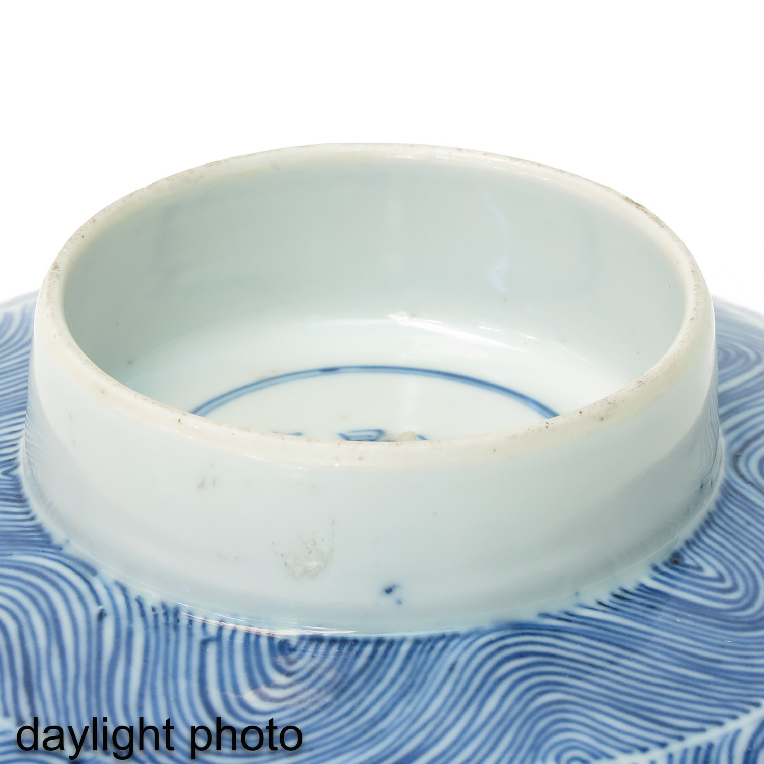 A Blue and White Stem Bowl - Image 8 of 10