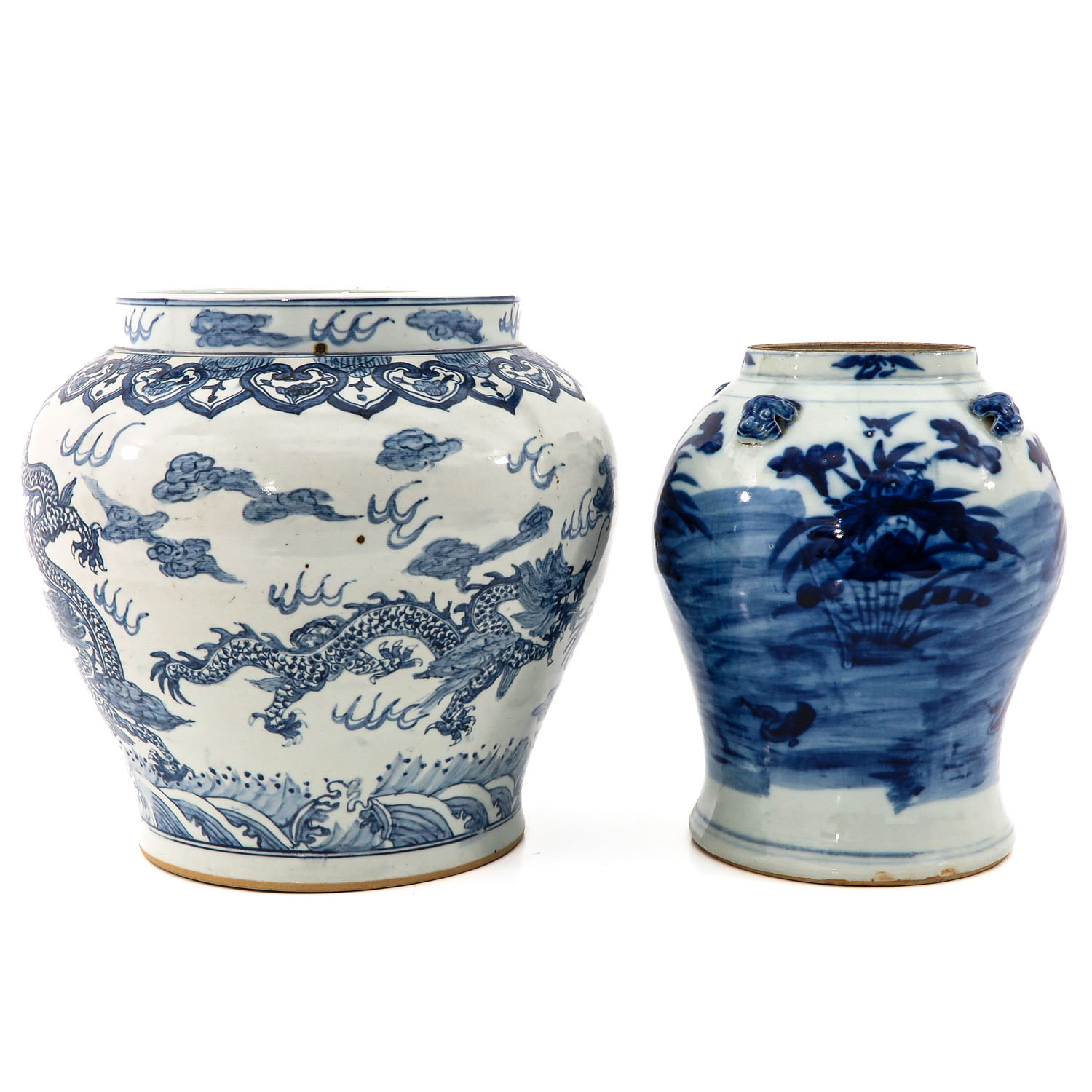 A Lot of 2 Blue and White Vases - Image 2 of 10