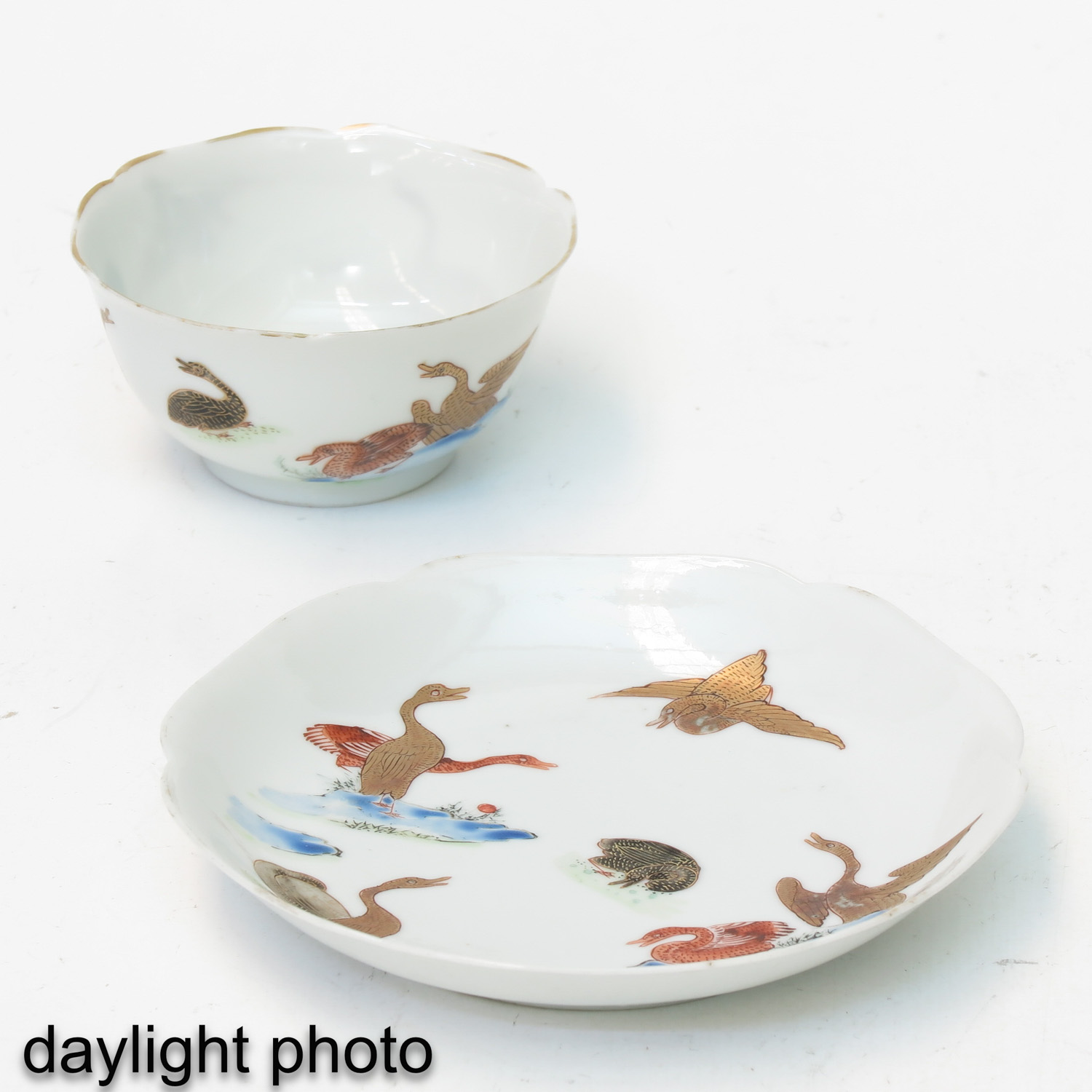 A Collection of 5 Cups and Saucers - Image 9 of 10