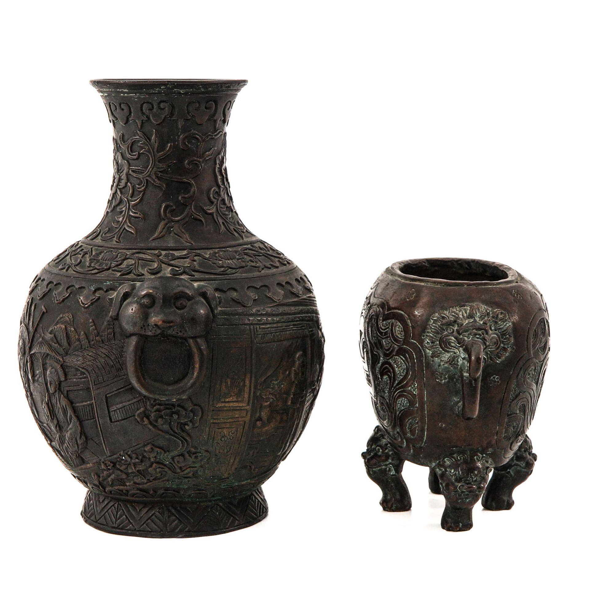 A Lot of 2 Bronze Vases - Image 2 of 10