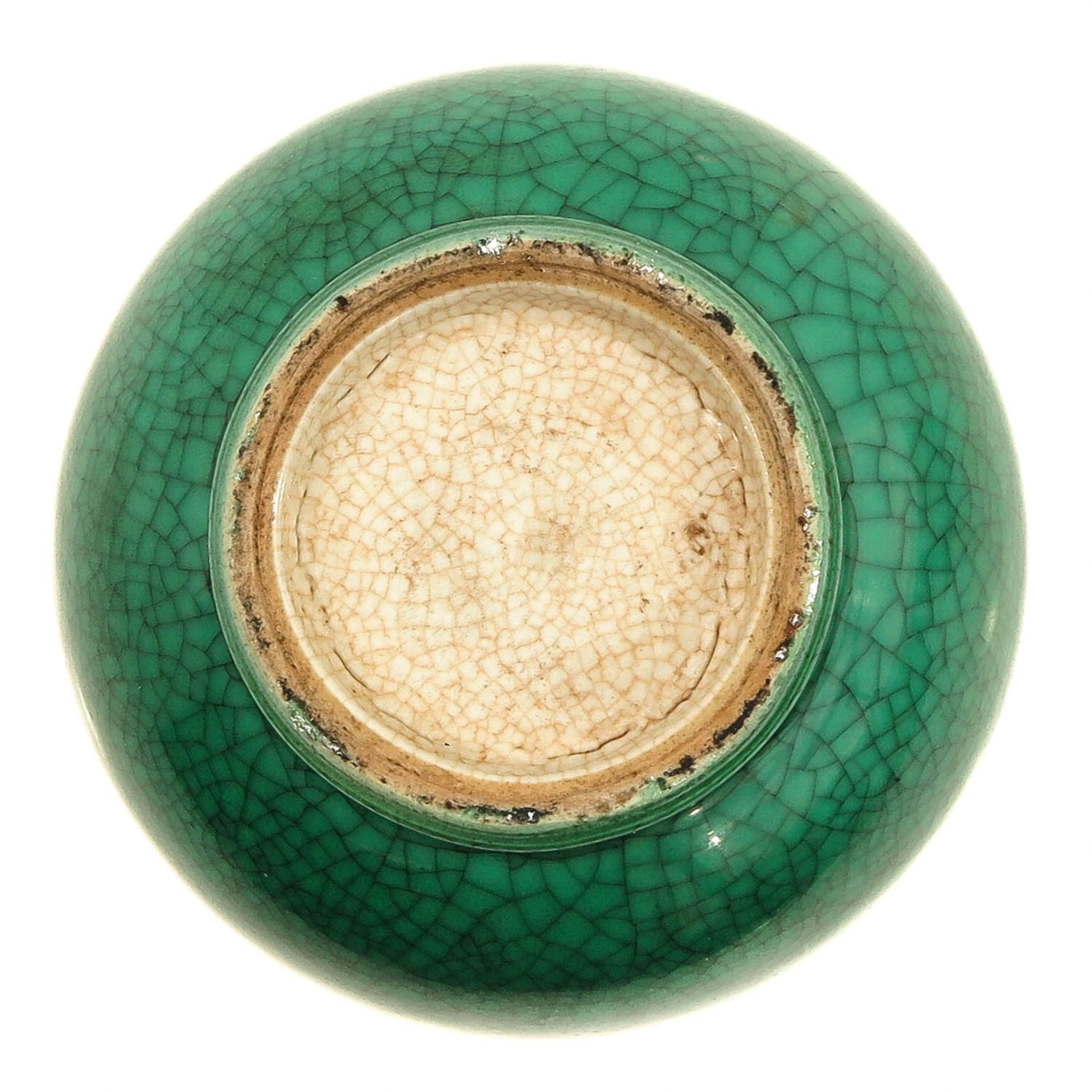 A Green Glaze Garlic Mouth Vase - Bild 6 aus 9