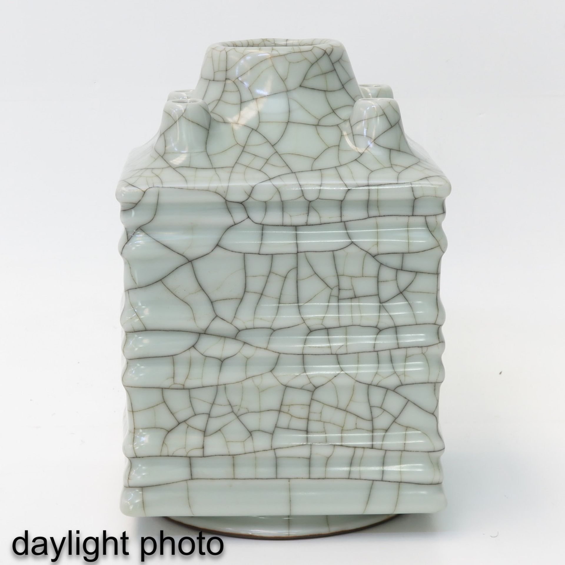 A Crackle Decor Square Vase - Image 7 of 10