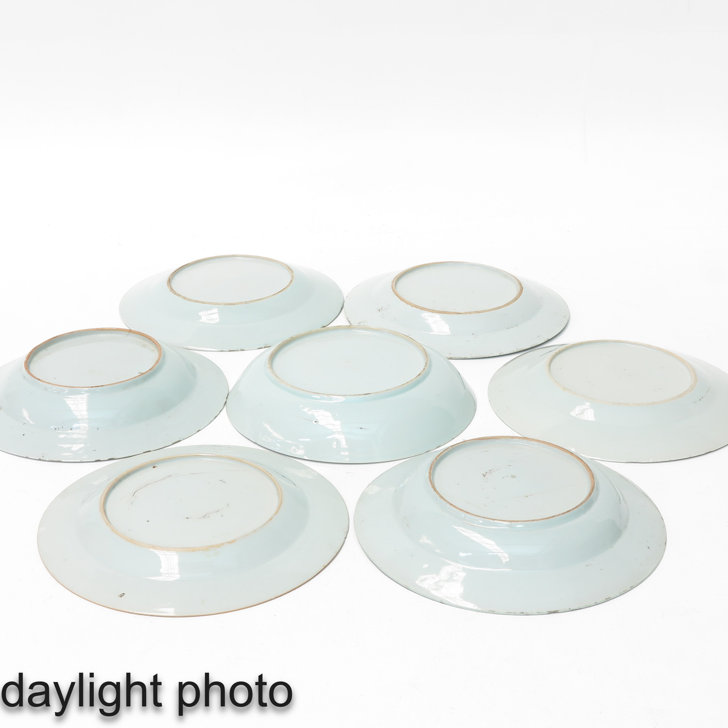 A Collection of 7 Blue and White Plates - Image 10 of 10