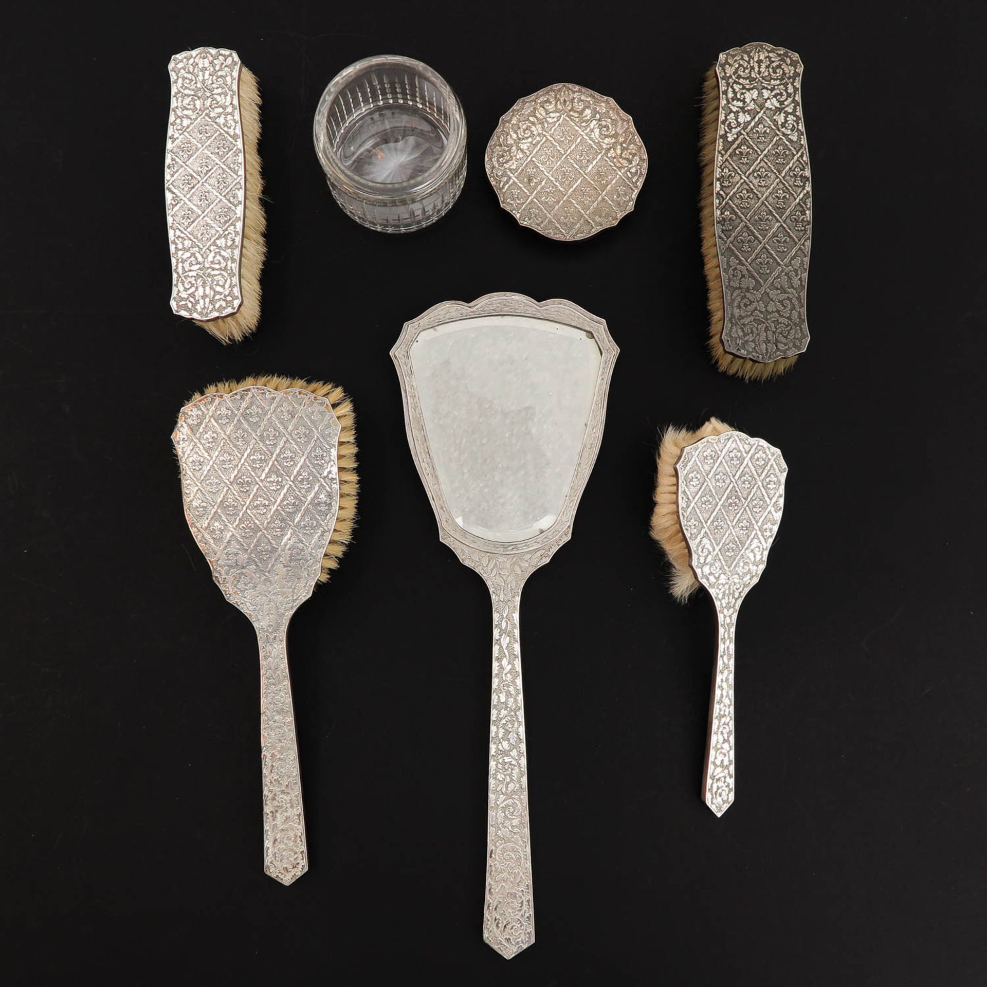 A Silver Vanity Set - Image 5 of 10