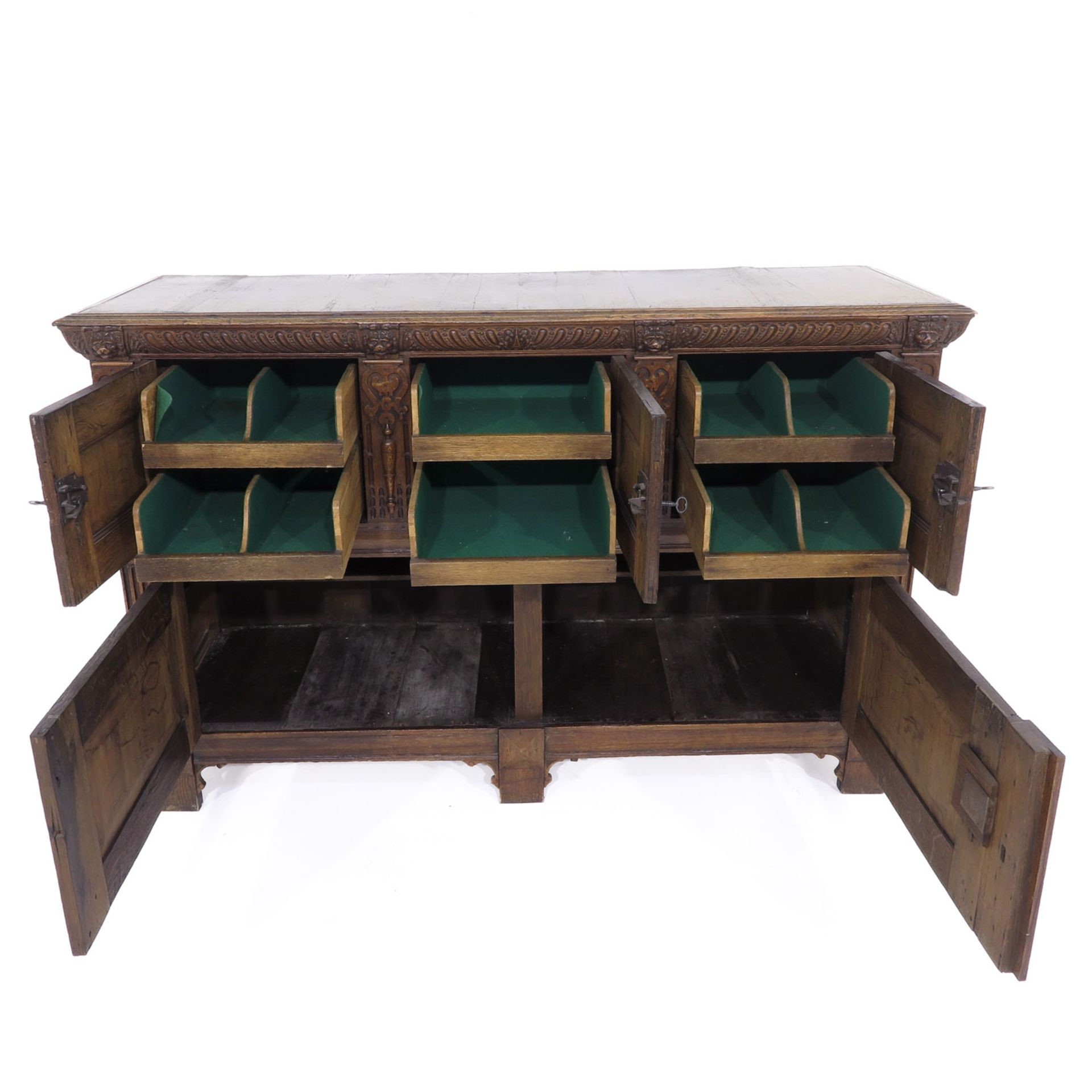 A Oak Sideboard - Image 5 of 9