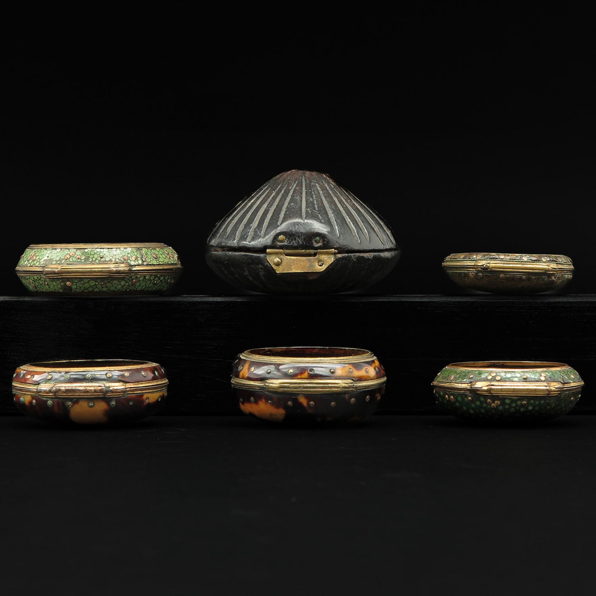A Collection of 6 Pocket Watch Holders - Image 3 of 9