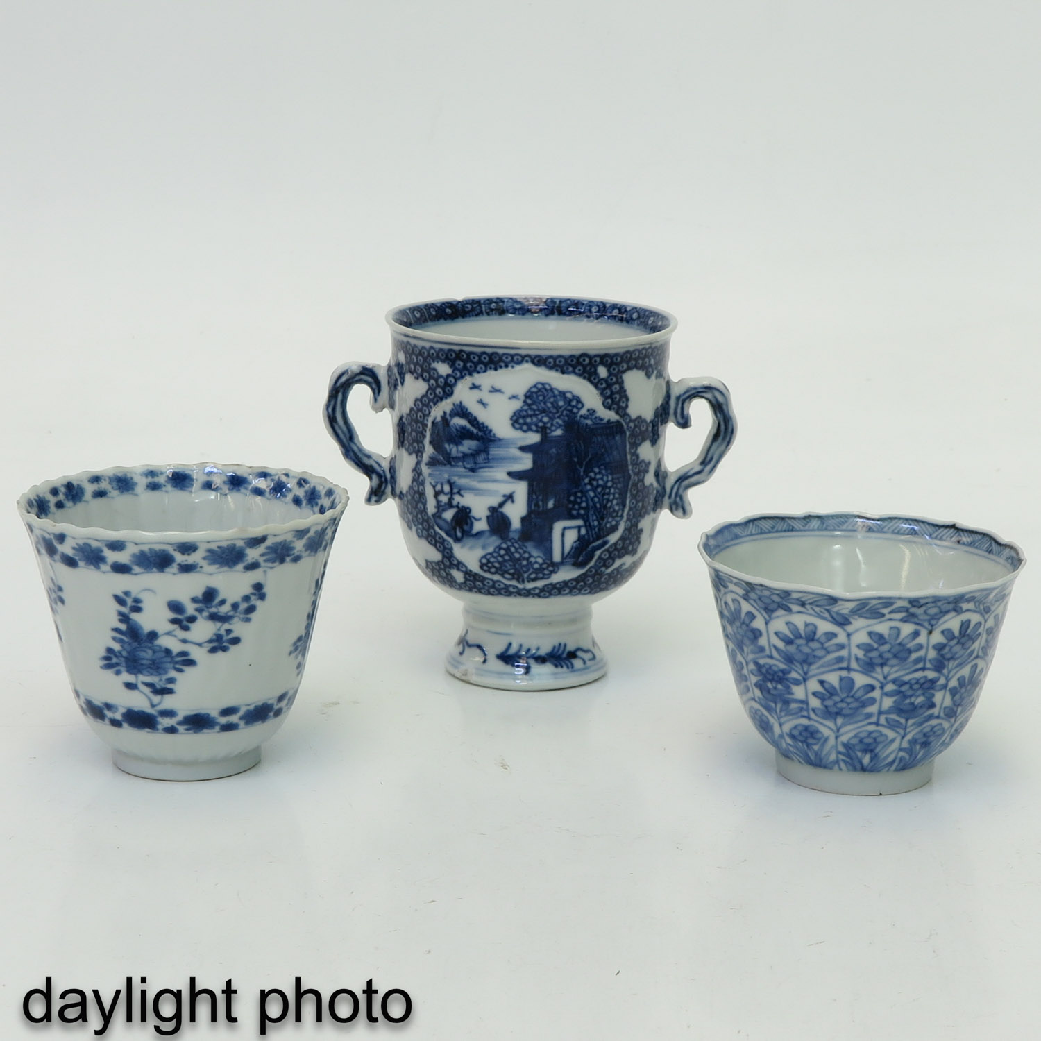 A Collection of Porcelain - Image 7 of 10