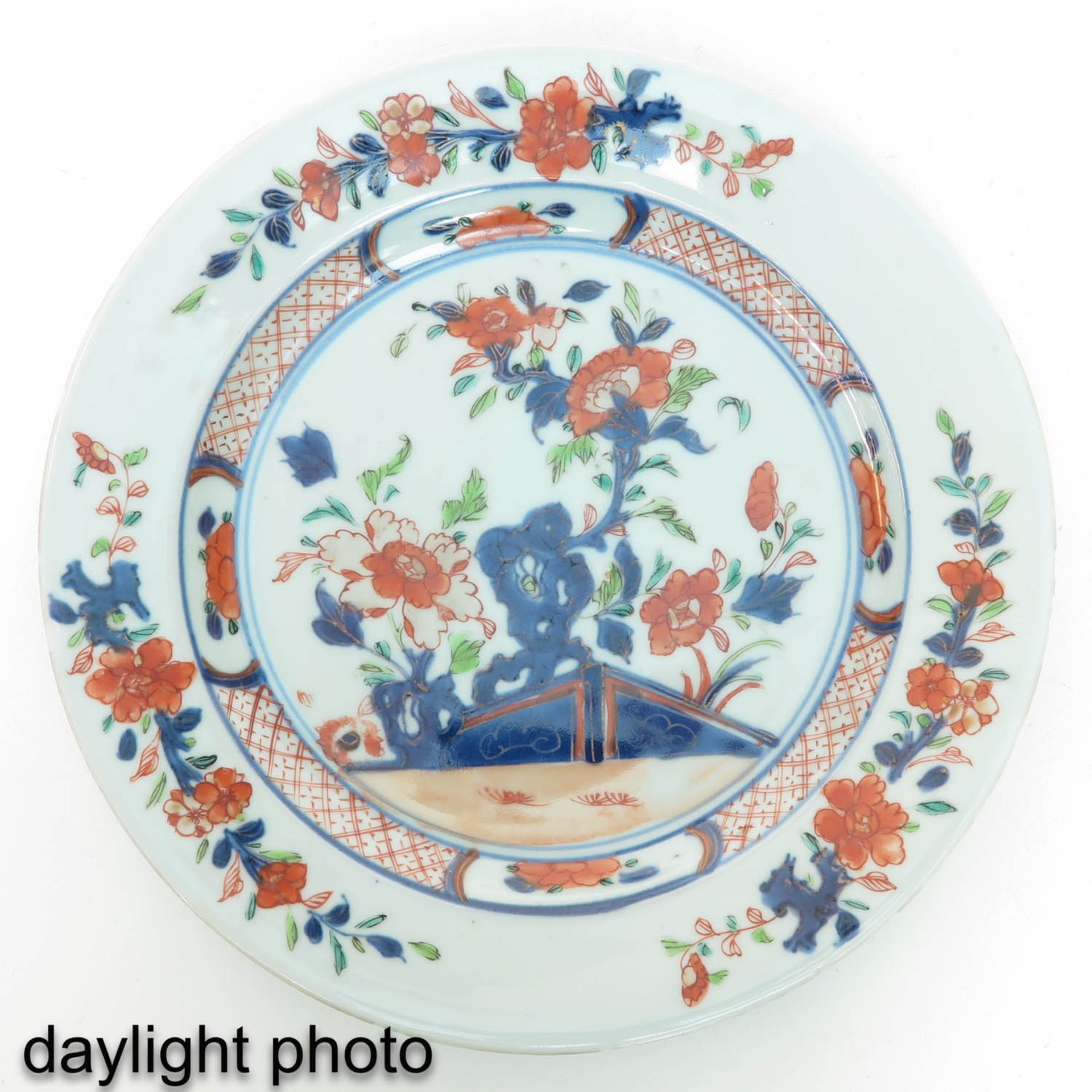 A Series of 9 Polychrome Plates - Image 9 of 10