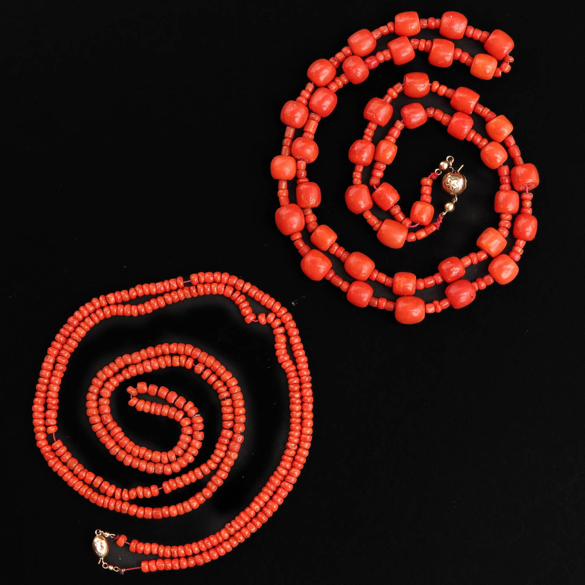 A Collection of Red Coral Jewelry - Image 5 of 9
