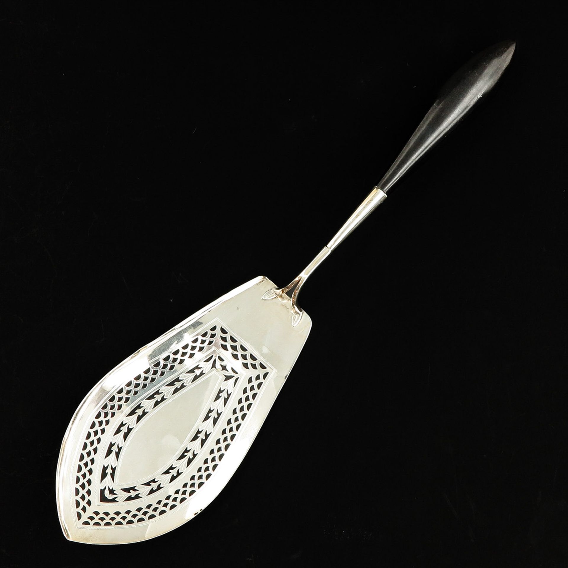 A Silver Fish Knife - Image 2 of 5