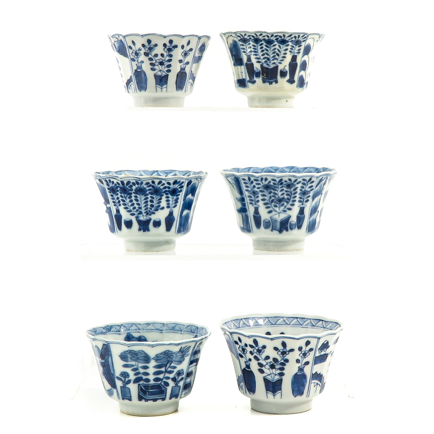 A Collection of Blue and White Cups and Saucers - Image 3 of 10