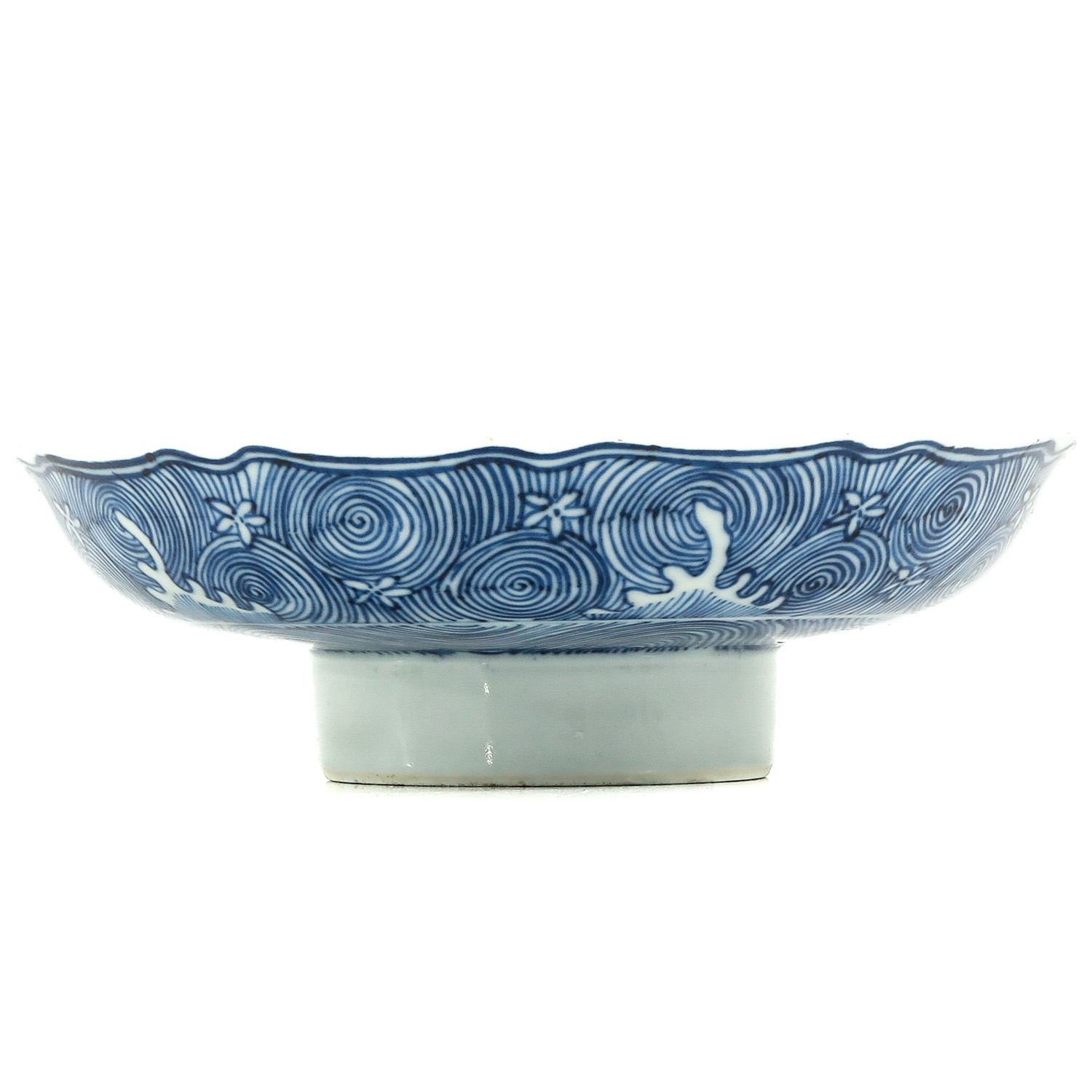 A Blue and White Stem Bowl - Image 3 of 10