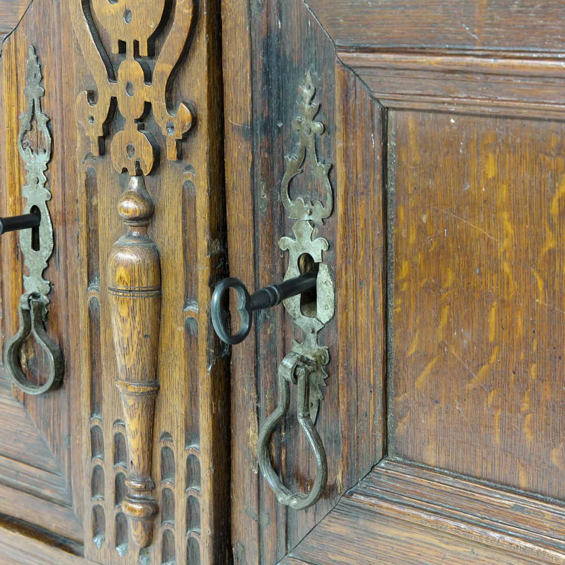 A Oak Sideboard - Image 6 of 9