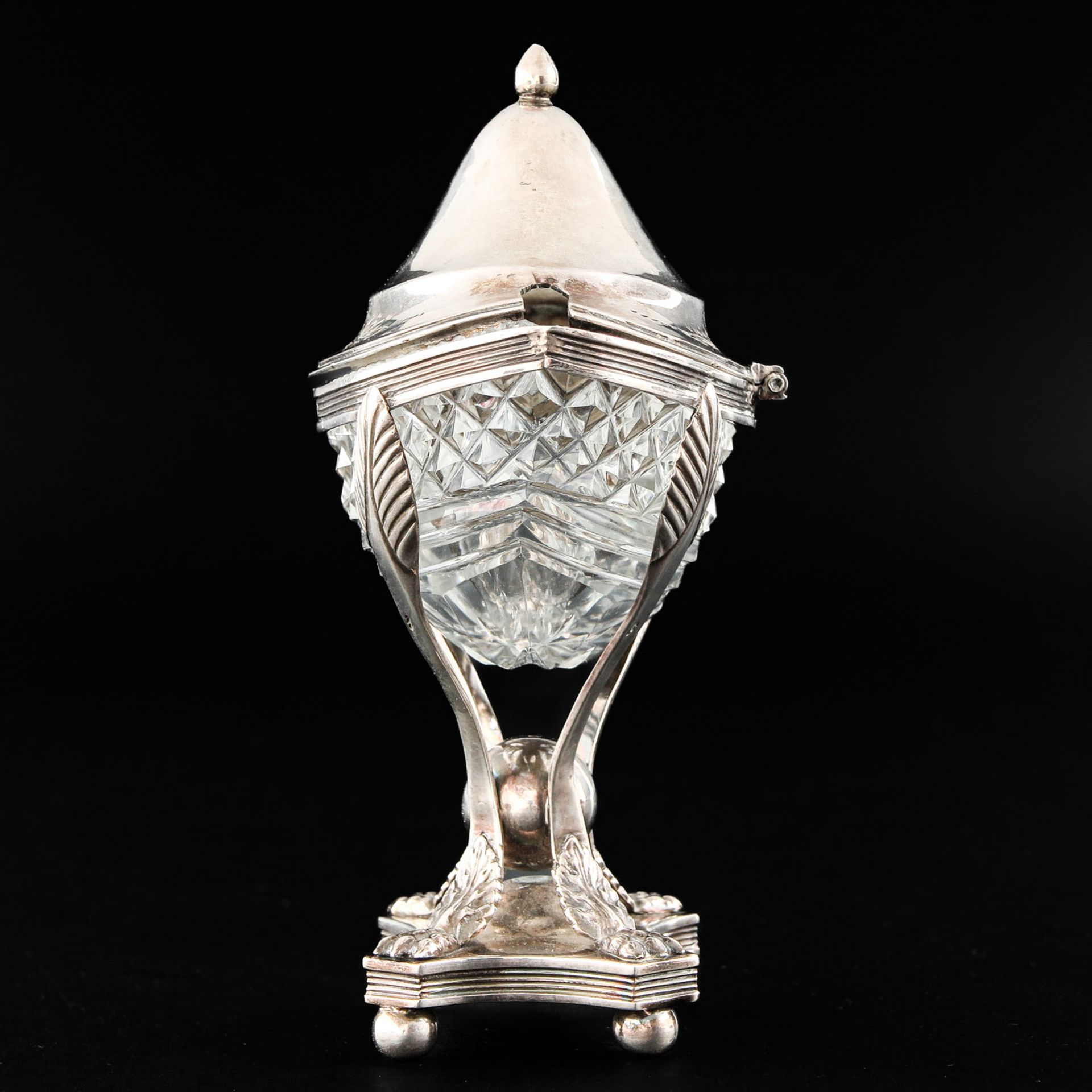 A Silver and Crystal Mustard Pot - Image 2 of 10