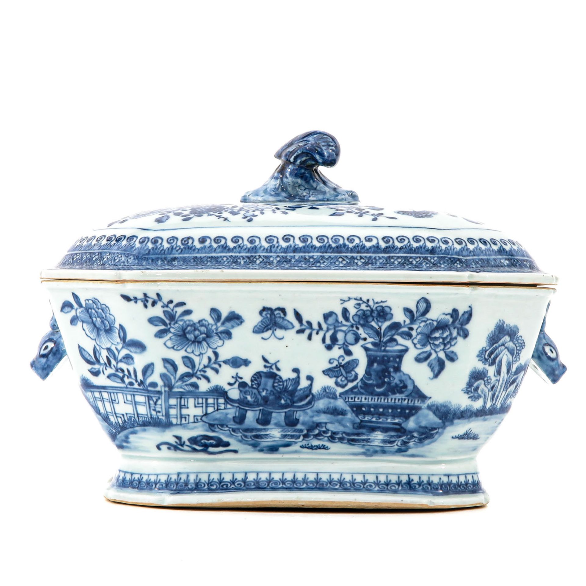 A Blue and White Tureen and Under Plate - Image 3 of 10