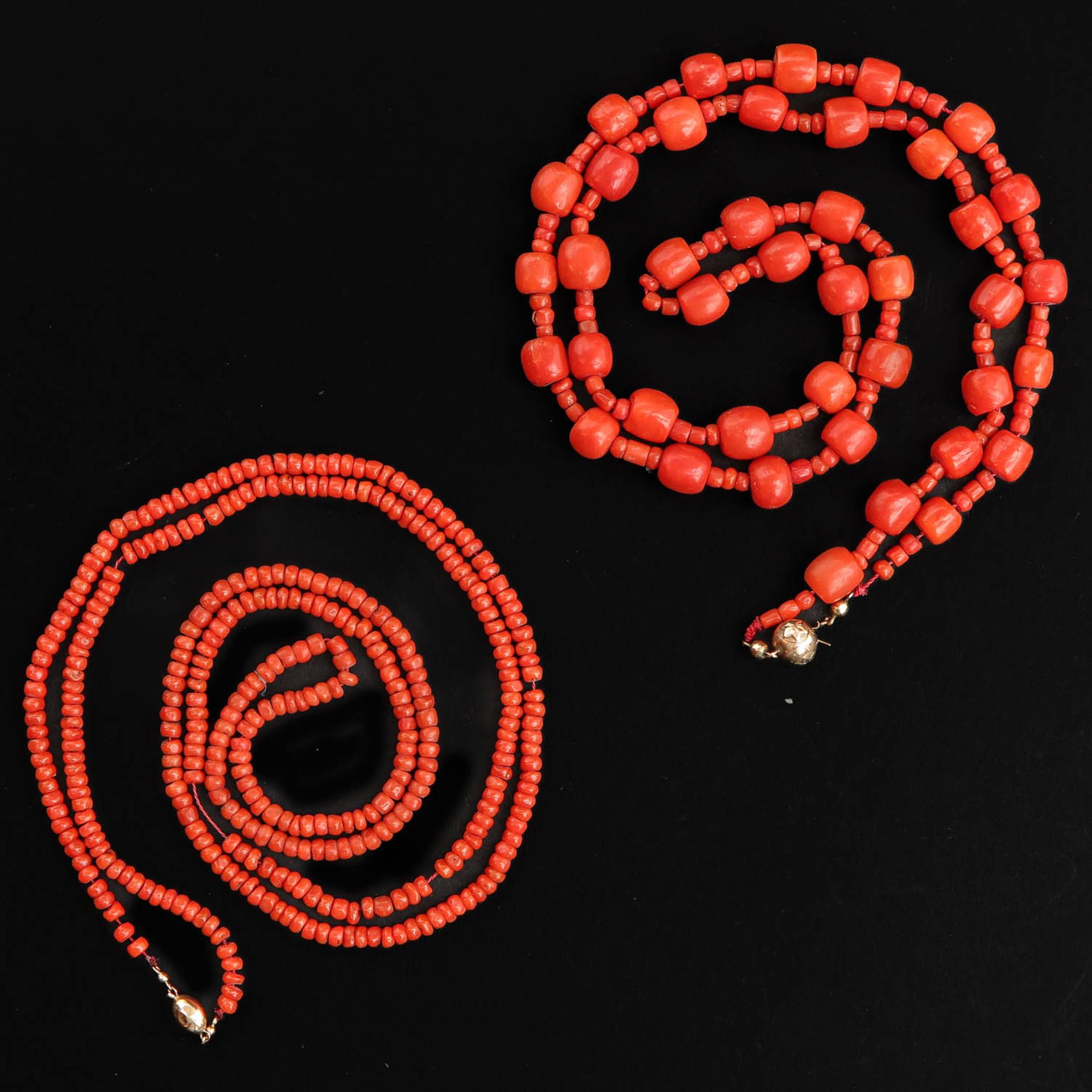 A Collection of Red Coral Jewelry - Image 6 of 9