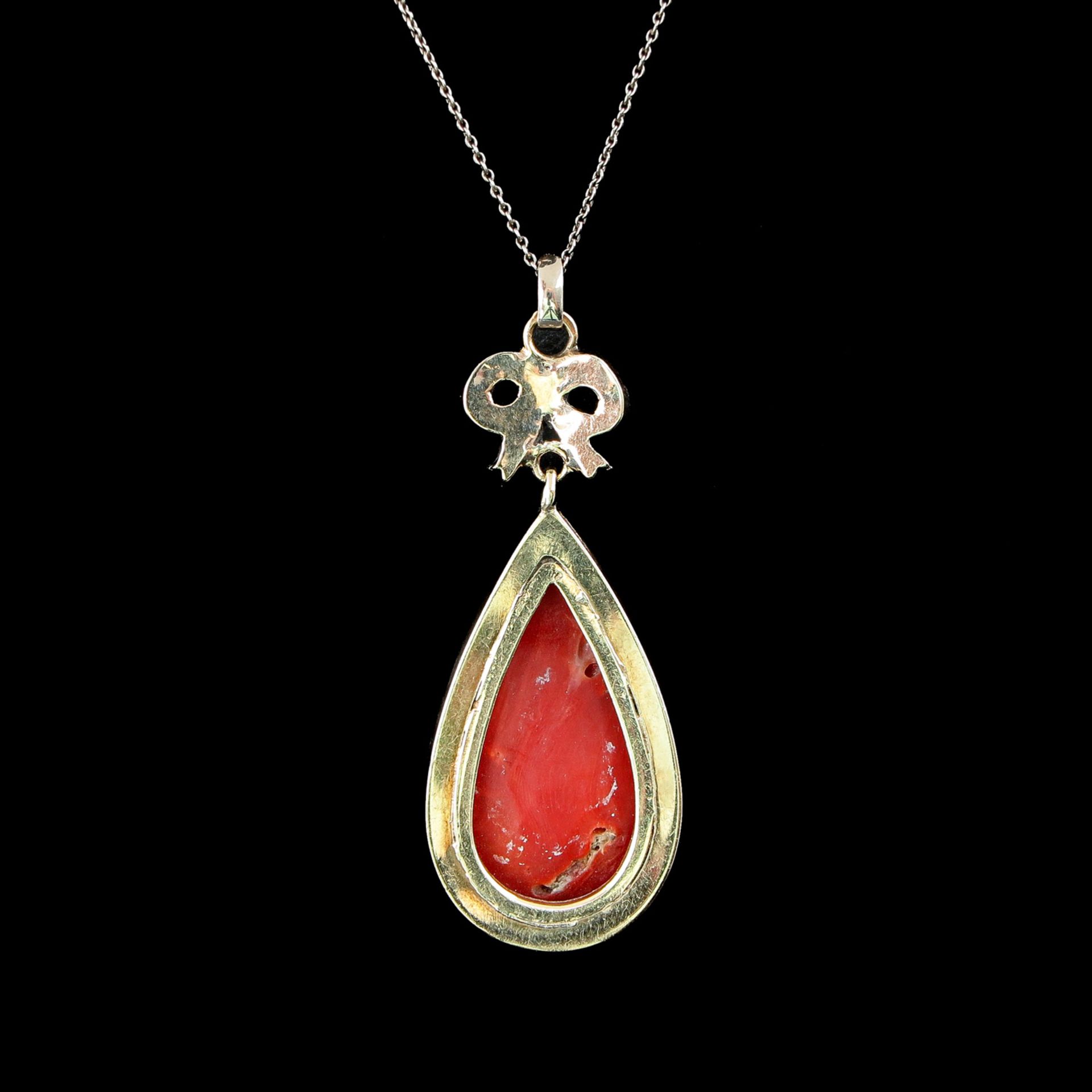 A Carved Red Coral Pendant with Diamonds - Bild 3 aus 5