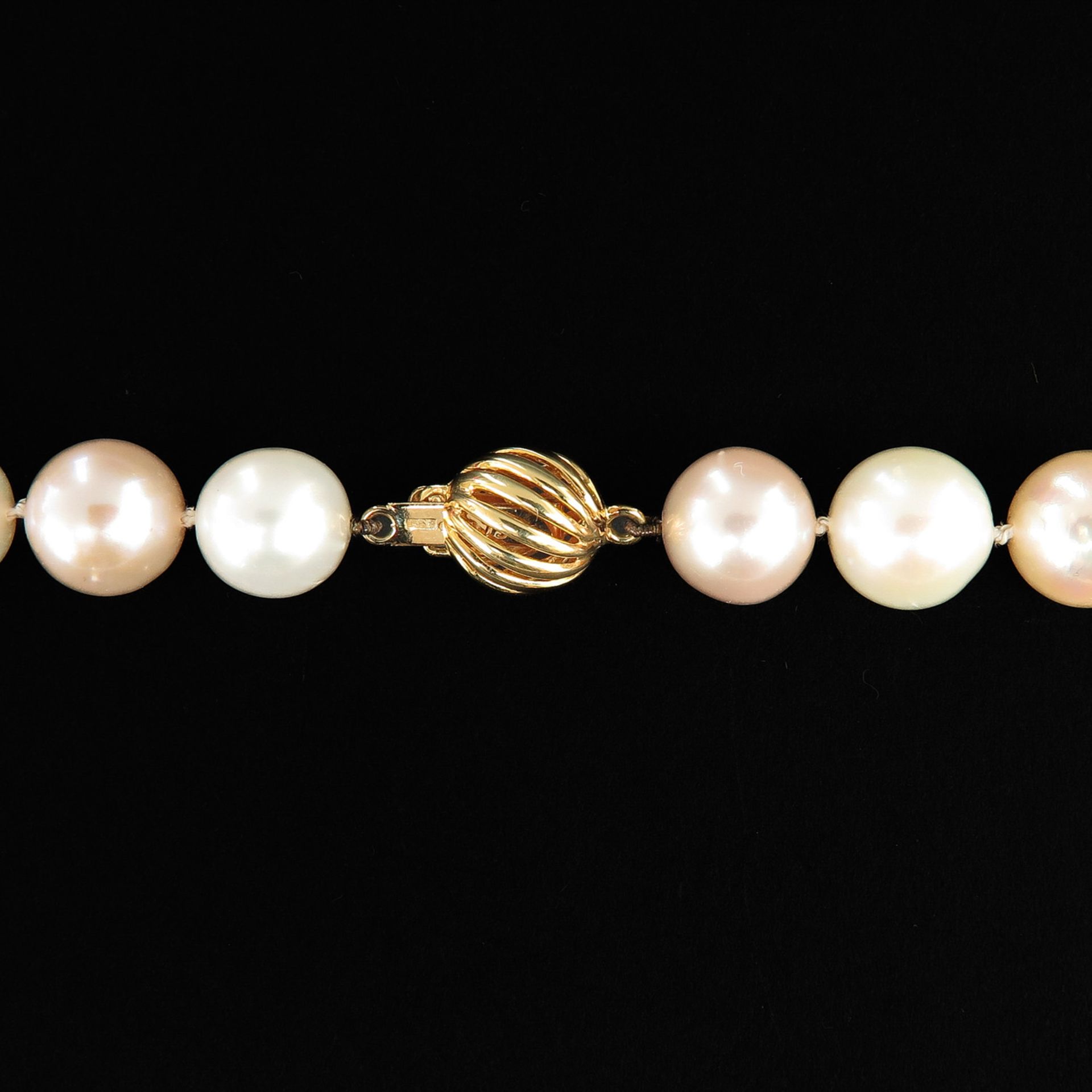 A Single Strand Pearl Necklace - Image 4 of 6