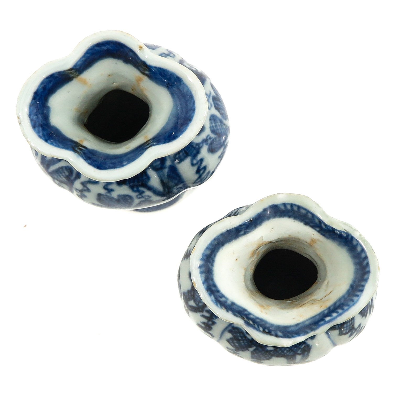 A Pair of small Blue and White Vases - Image 5 of 9