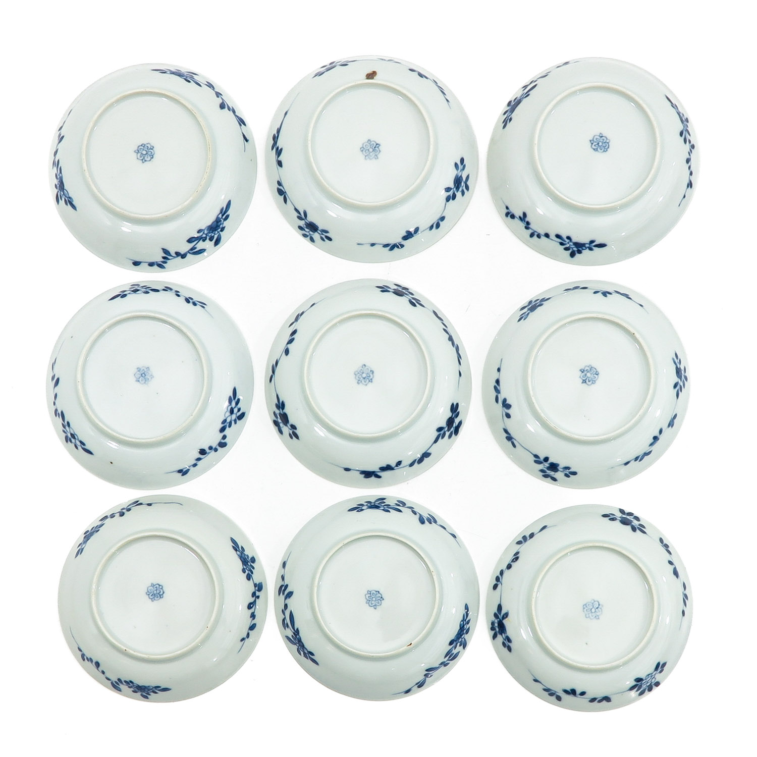 A Collection of Blue and White Cups and Saucer - Image 8 of 10