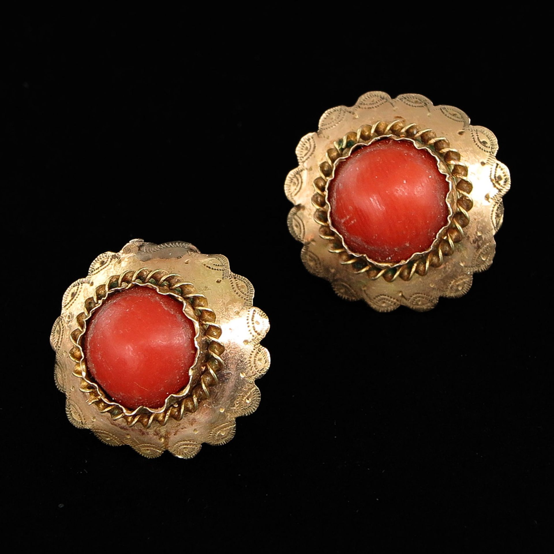 A Collection of Red Coral Jewelry - Image 8 of 9