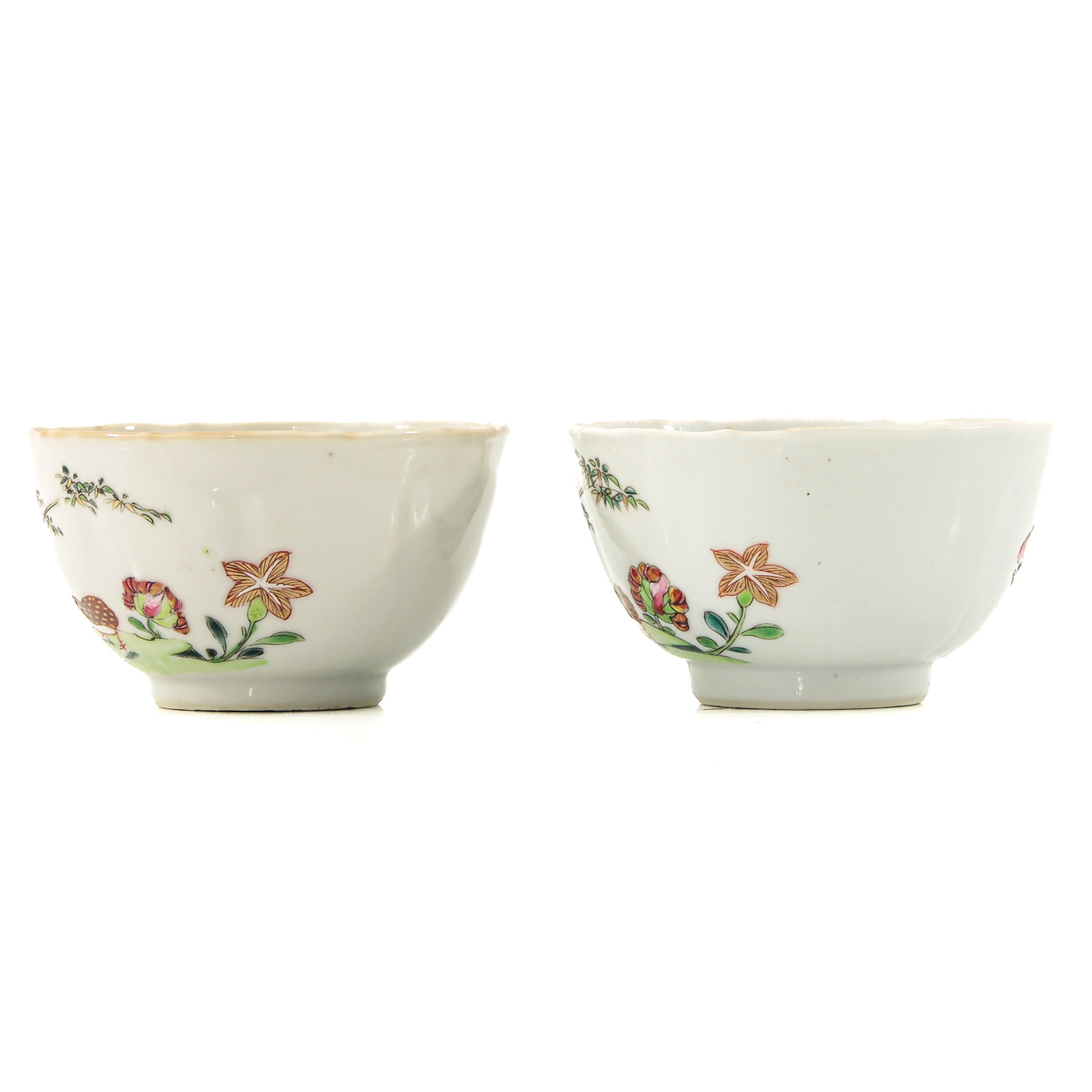 A Pair of Famille Rose Cups and Saucers - Image 2 of 10