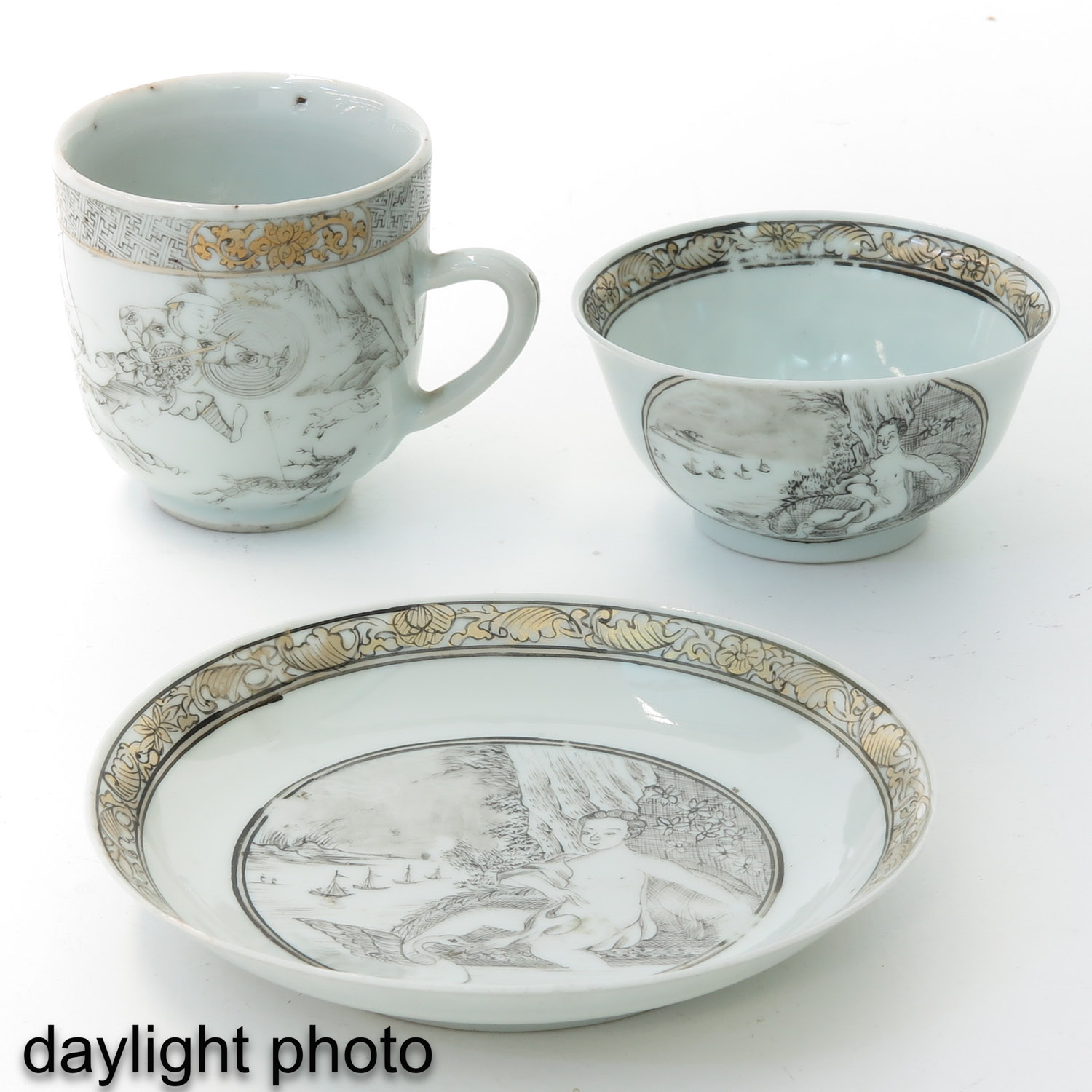 A Collection of Encre de Chine Porcelain - Image 9 of 10